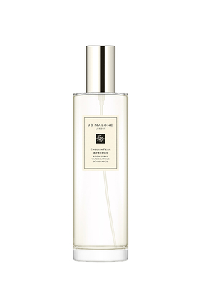 بخاخ معطر للغرف إنجلش بير اند فريزيا