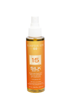 زيت حريري للجسم مع عامل الحماية من الشمس SPF 15