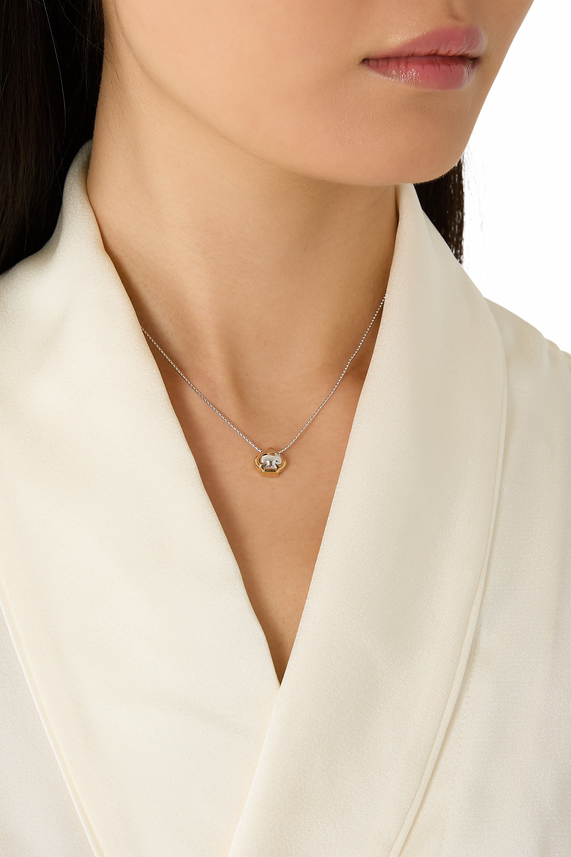 قلادة سكلبتد بدلاية زهرة سبايد