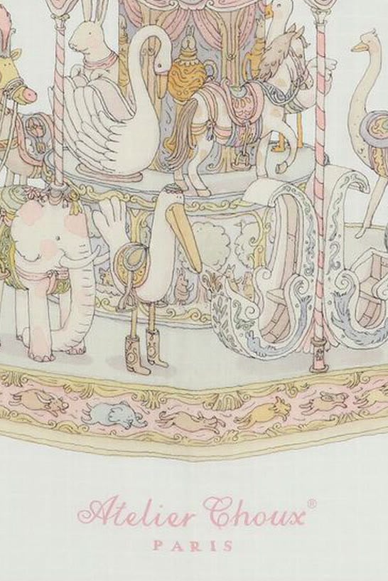 طقم بنقشة كاروسيل قطن عضوي للأطفال