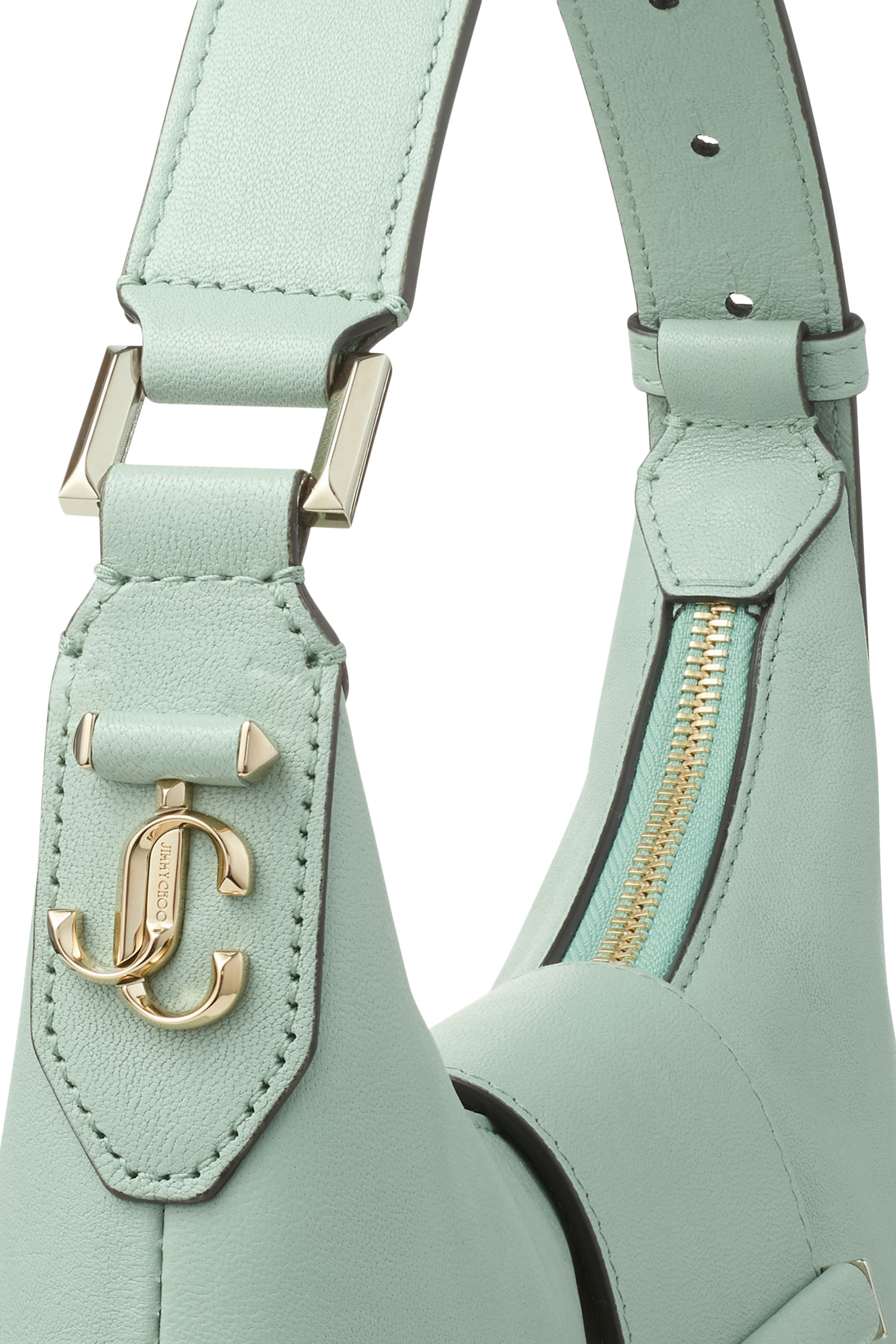 حقيبة هوبو بحلية بتصميم قضيب