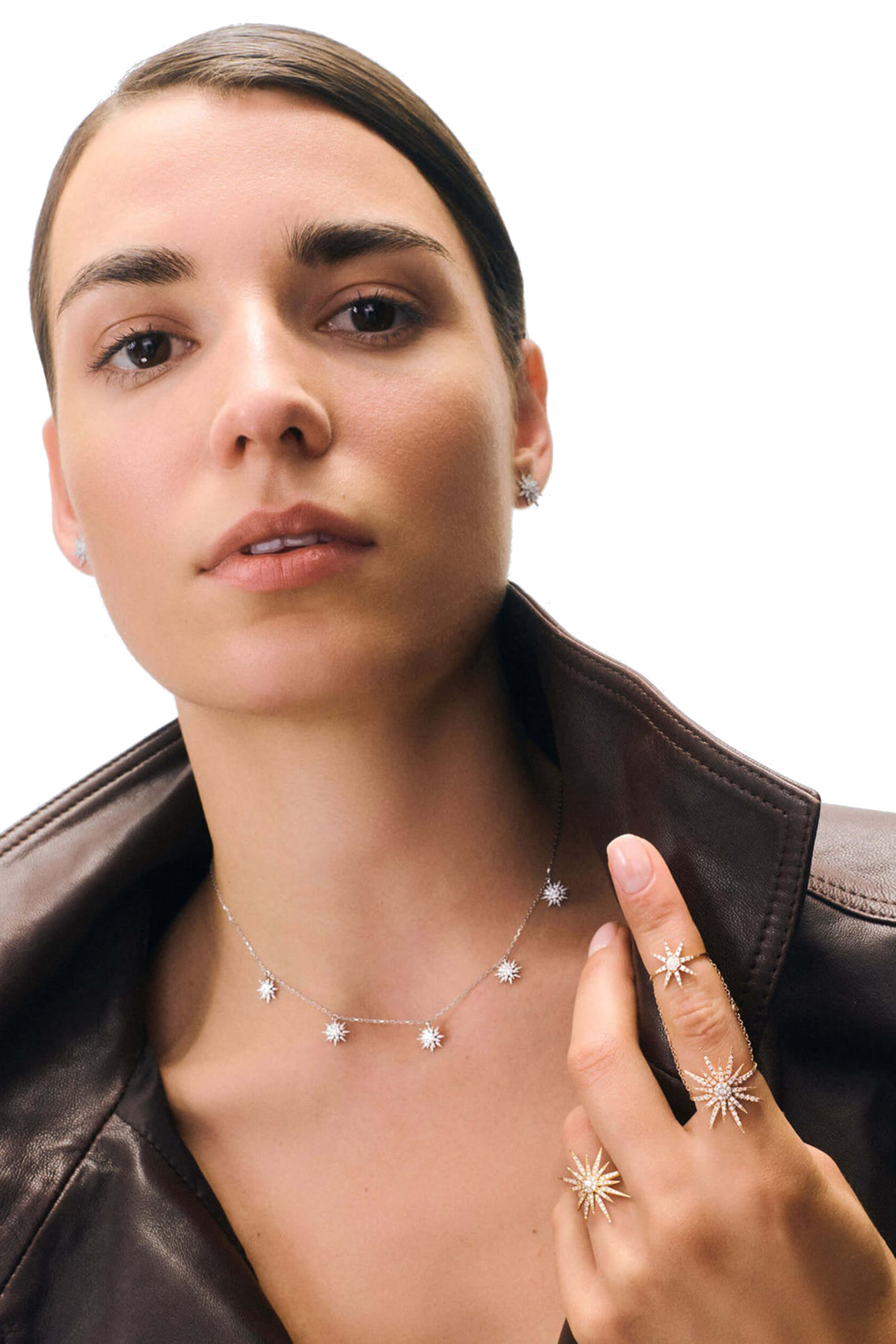 قلادة سولاي بحلي كبيرة مرصعة بالماس، ذهب أبيض عيار 18