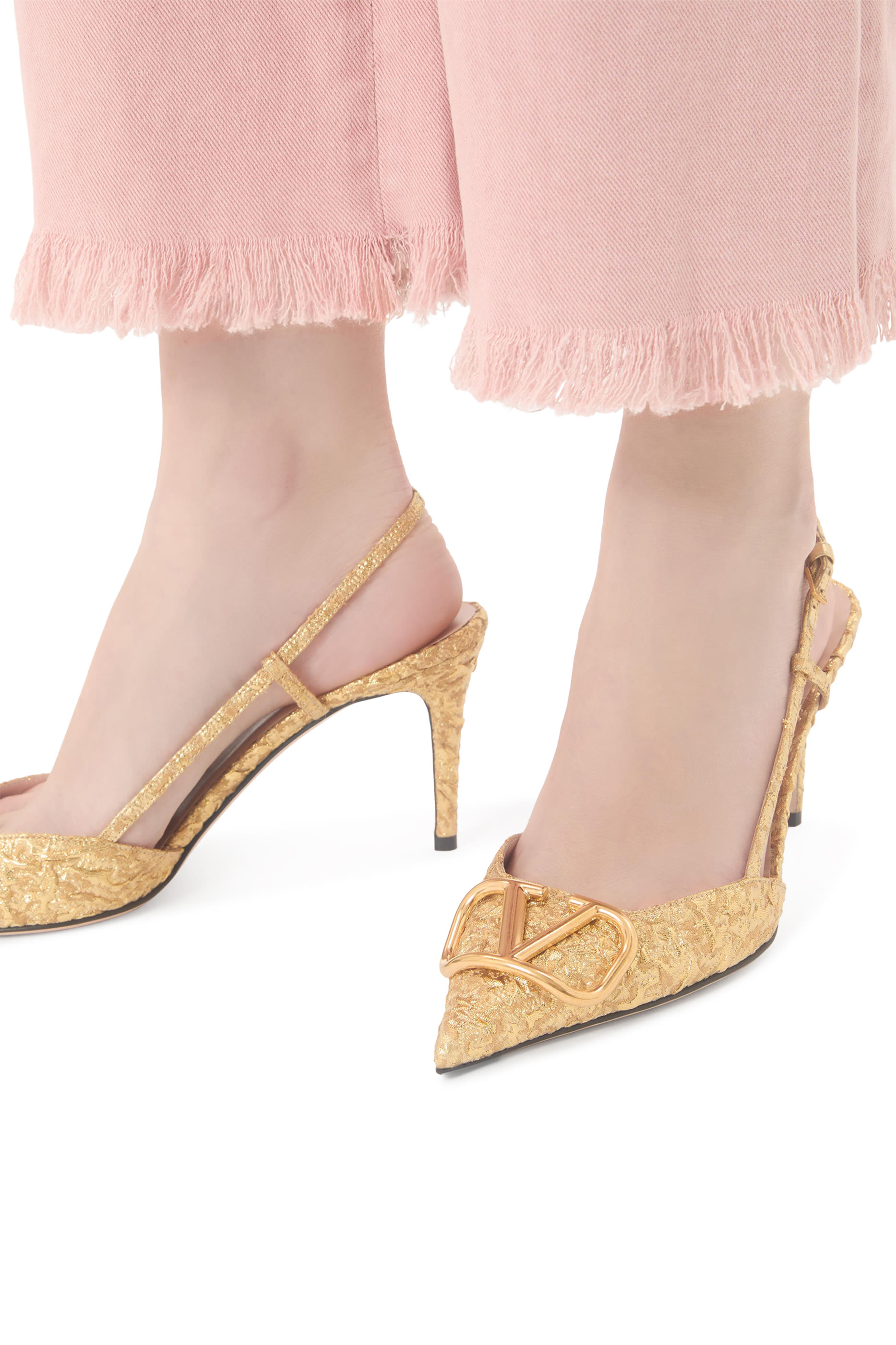 حذاء كلاسيكي 80 بحلية شعار الماركة جاكار كلوكيه