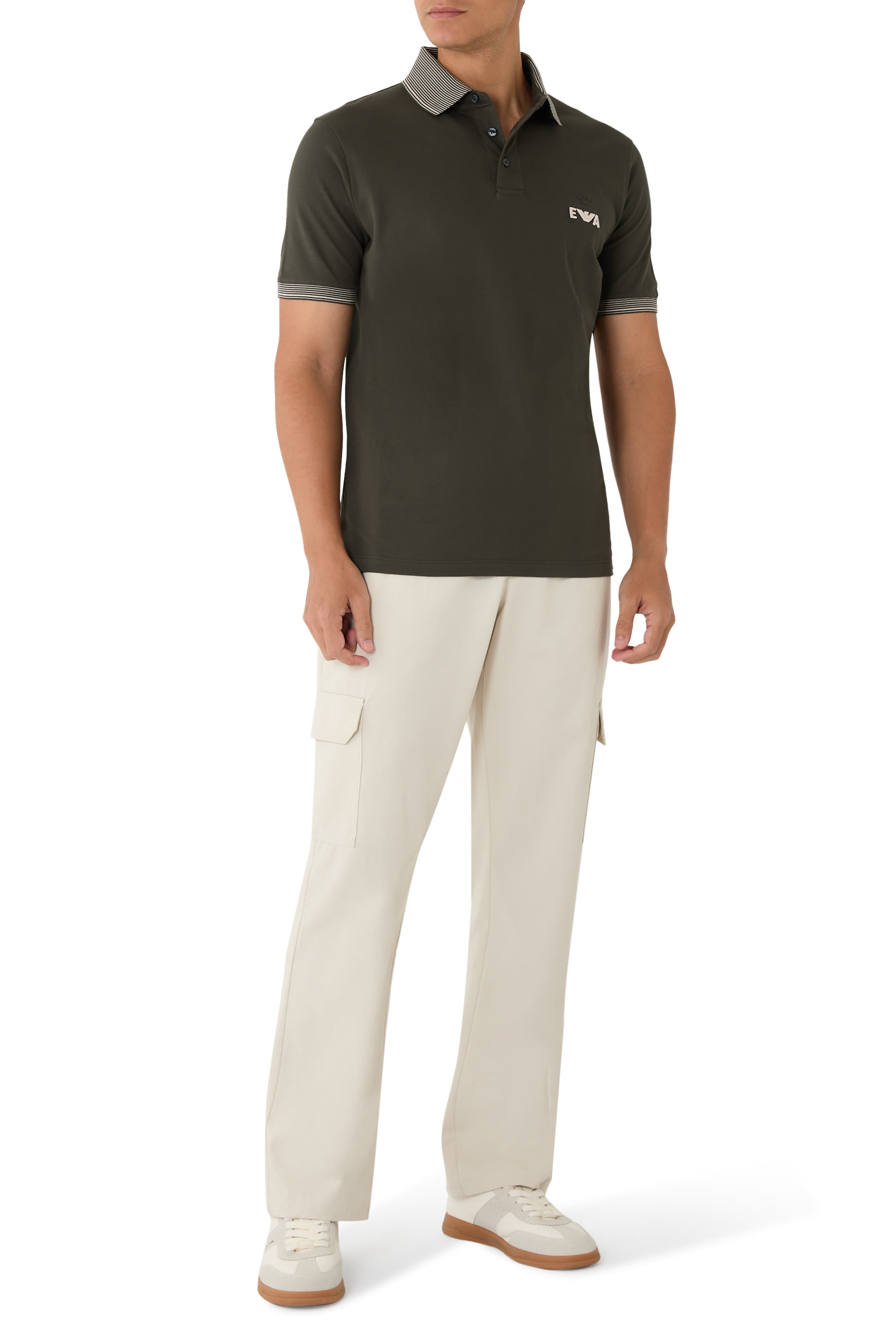 قميص بولو بيكيه بتطريز شعار الماركة