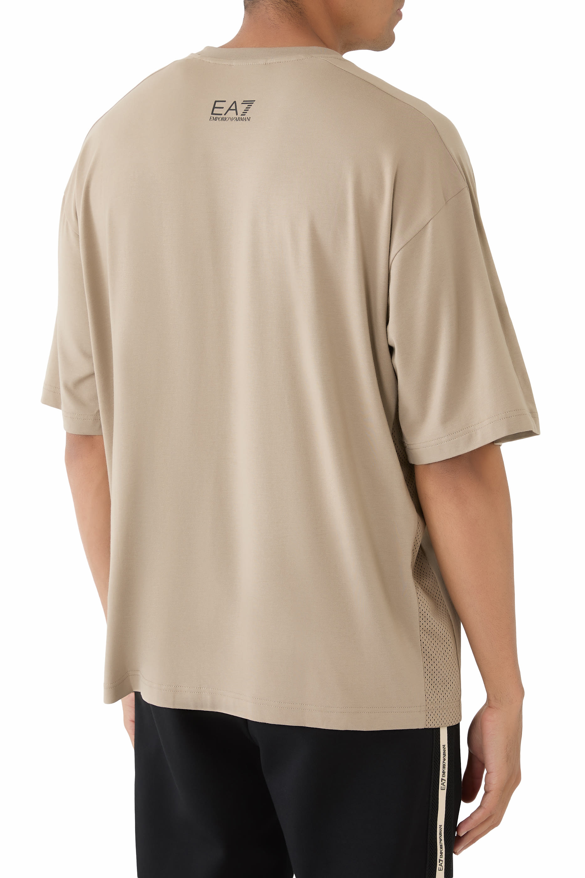  تيشيرت برقعة شعار الماركة