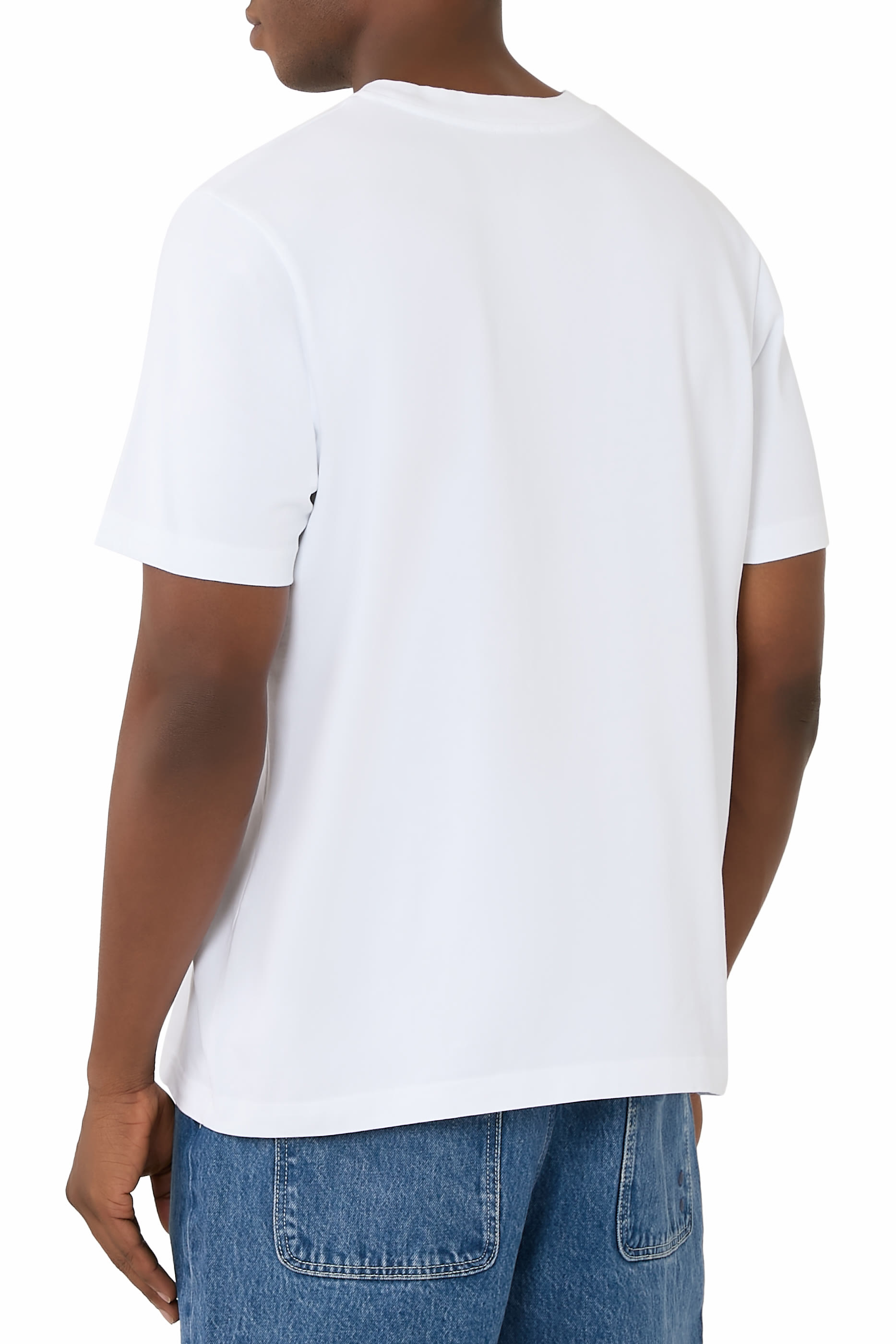 تيشيرت بنقشة تنس كلوب وشعار الماركة