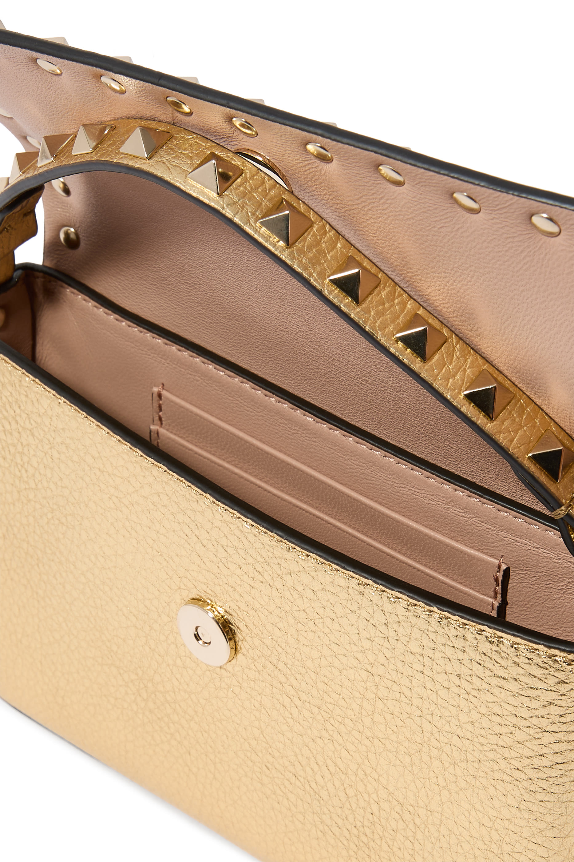 حقيبة صغيرة بحلي هرمية