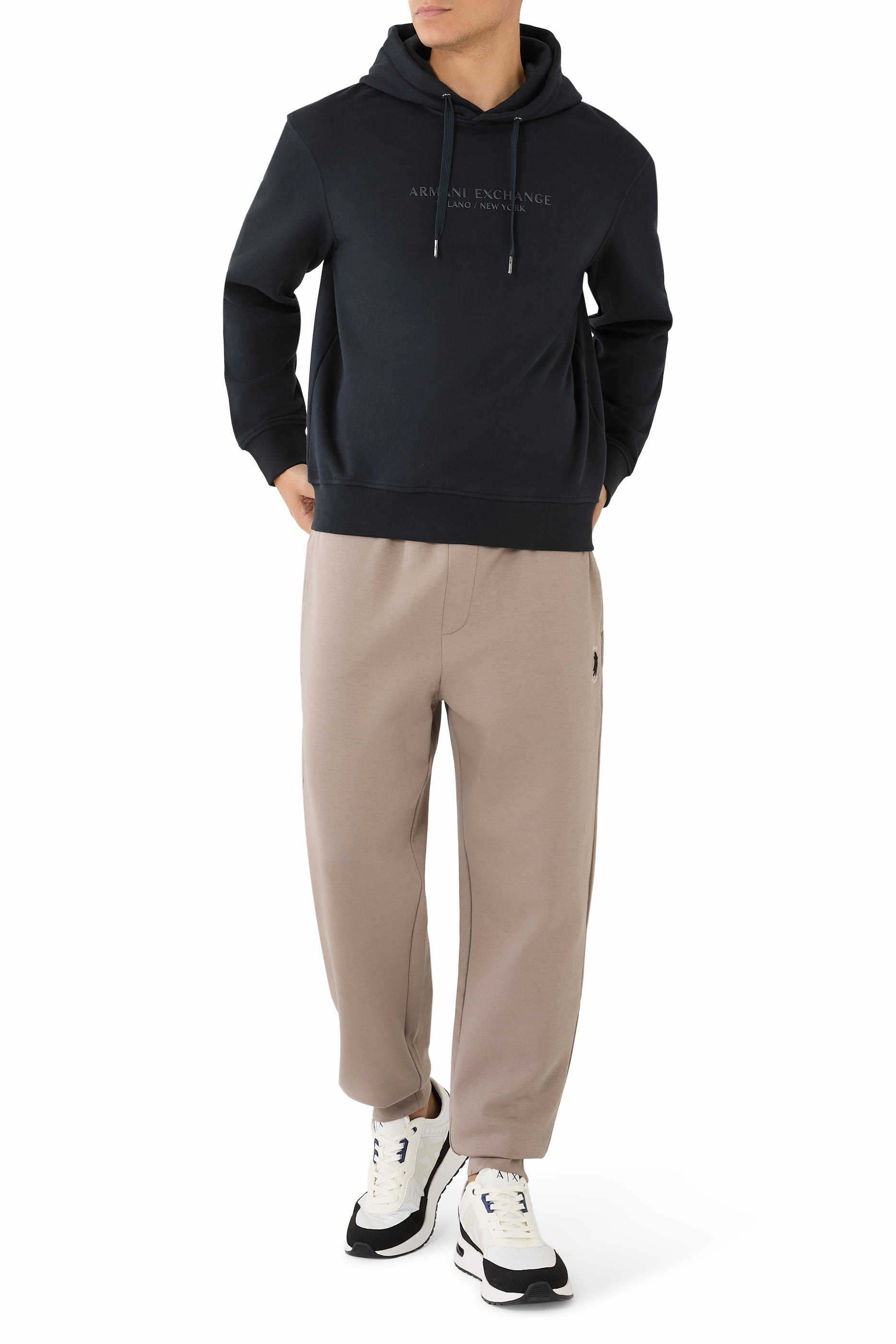 سويت شيرت بغطاء رأس وشعار الماركة