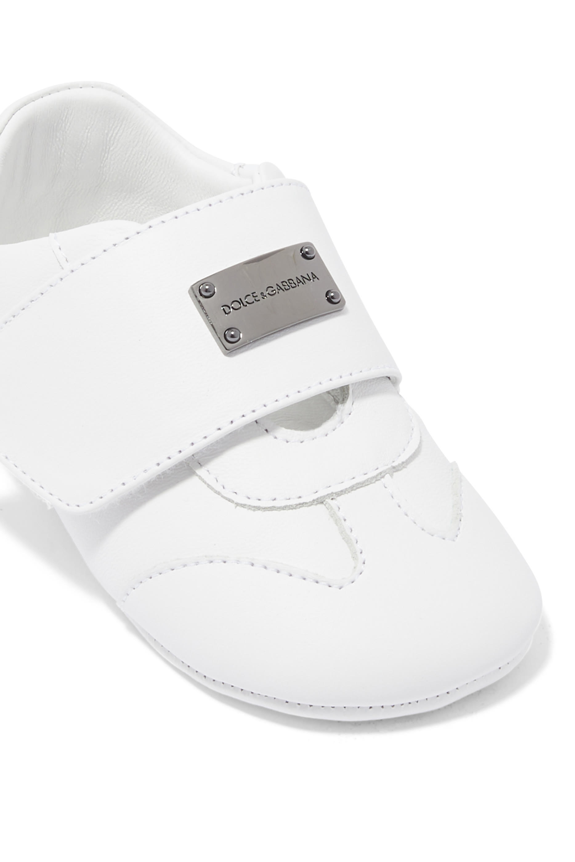 سنيكرز للأطفال بسير وشعار الماركة