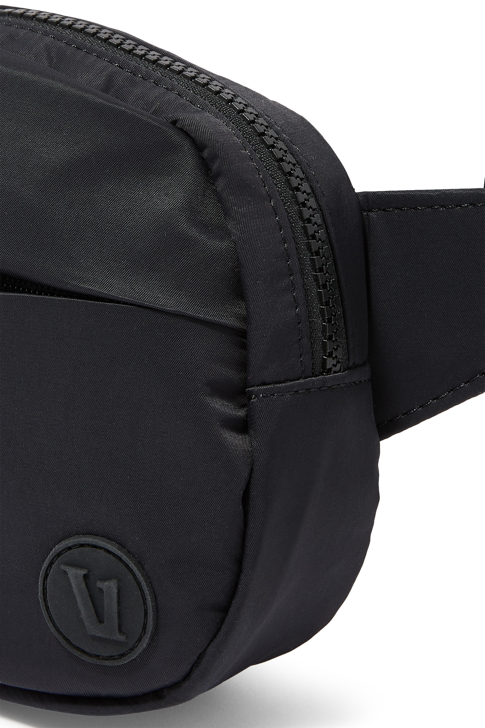 حقيبة خصر أول أروند