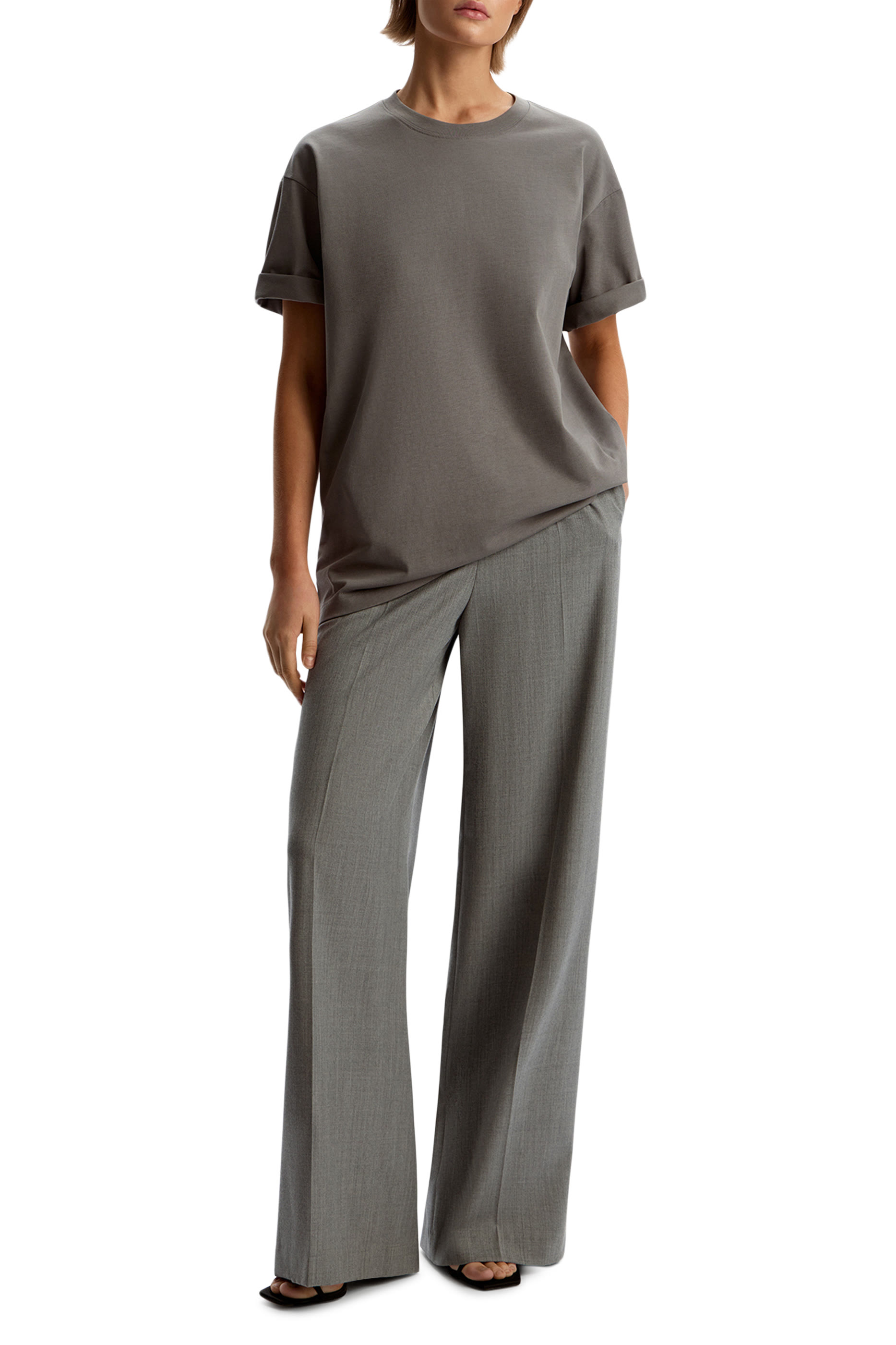 تيشيرت بقصة فضفاضة