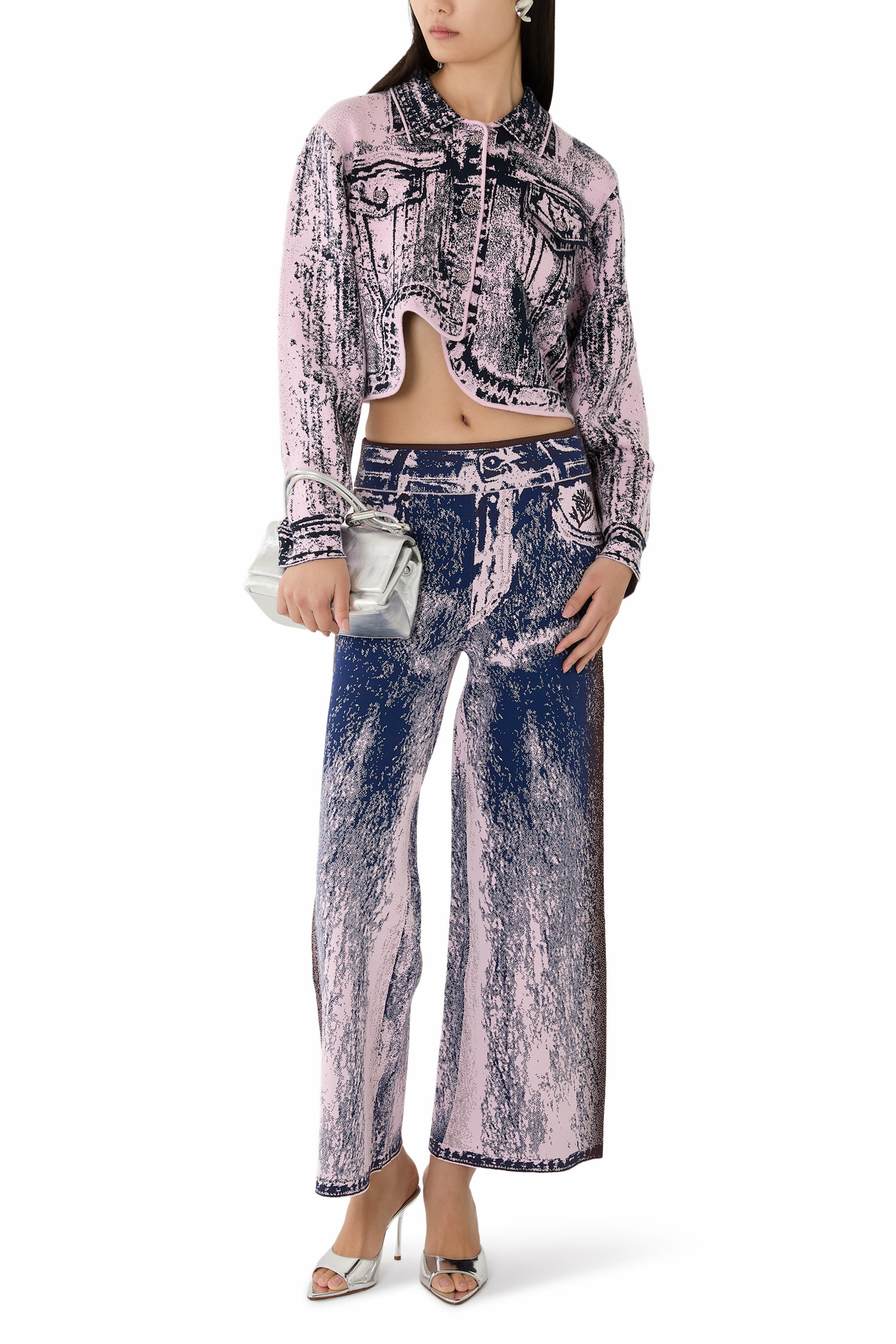 جاكيت هانا بطبعات وقصة فضفاضة دنيم