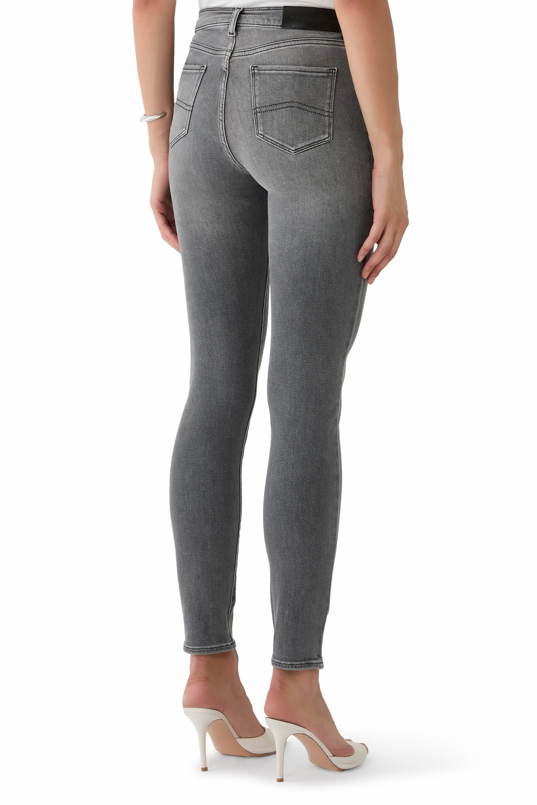 بنطال جينز بقصة ضيقة مطاطي دنيم