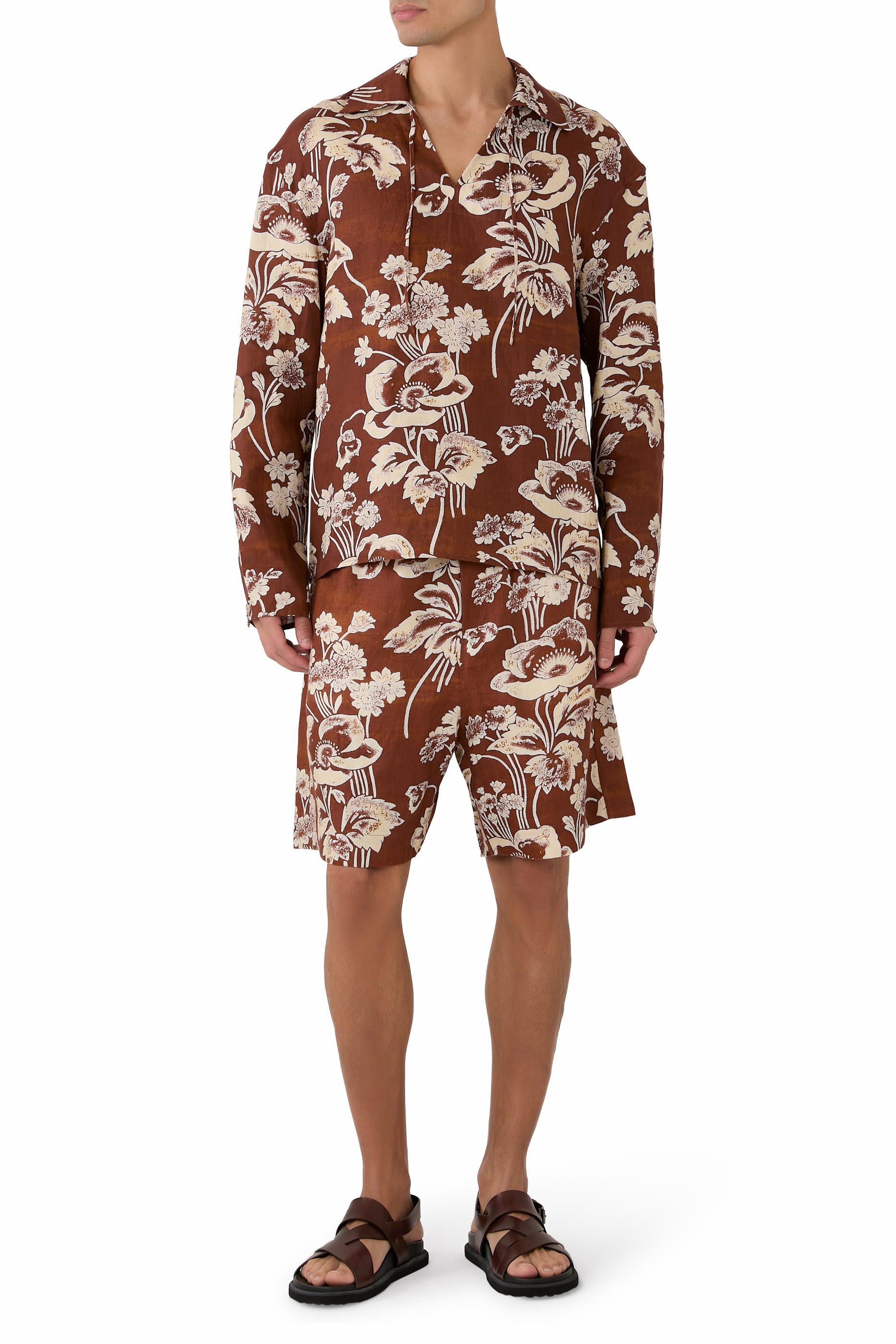 قميص بنقشة فاوانيا ورباط أمامي