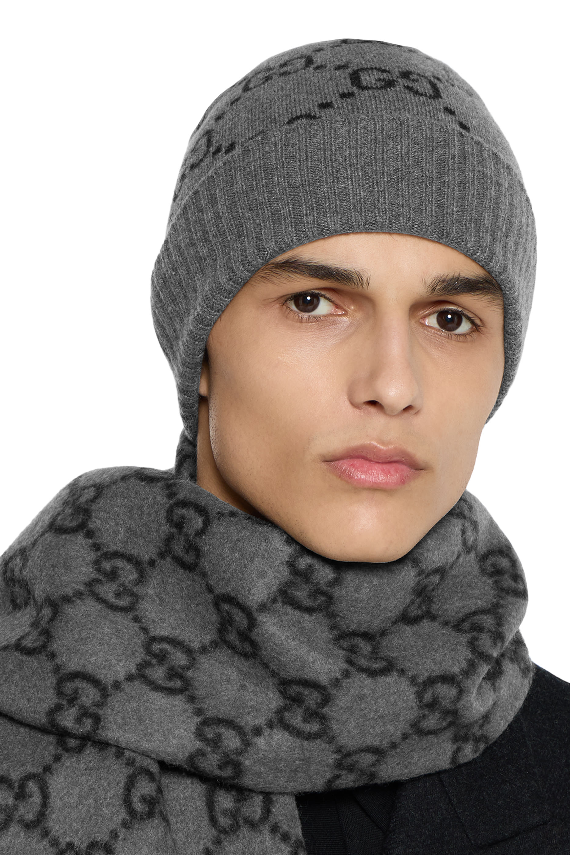 قبعة بيني بحرفي شعار الماركة كشمير