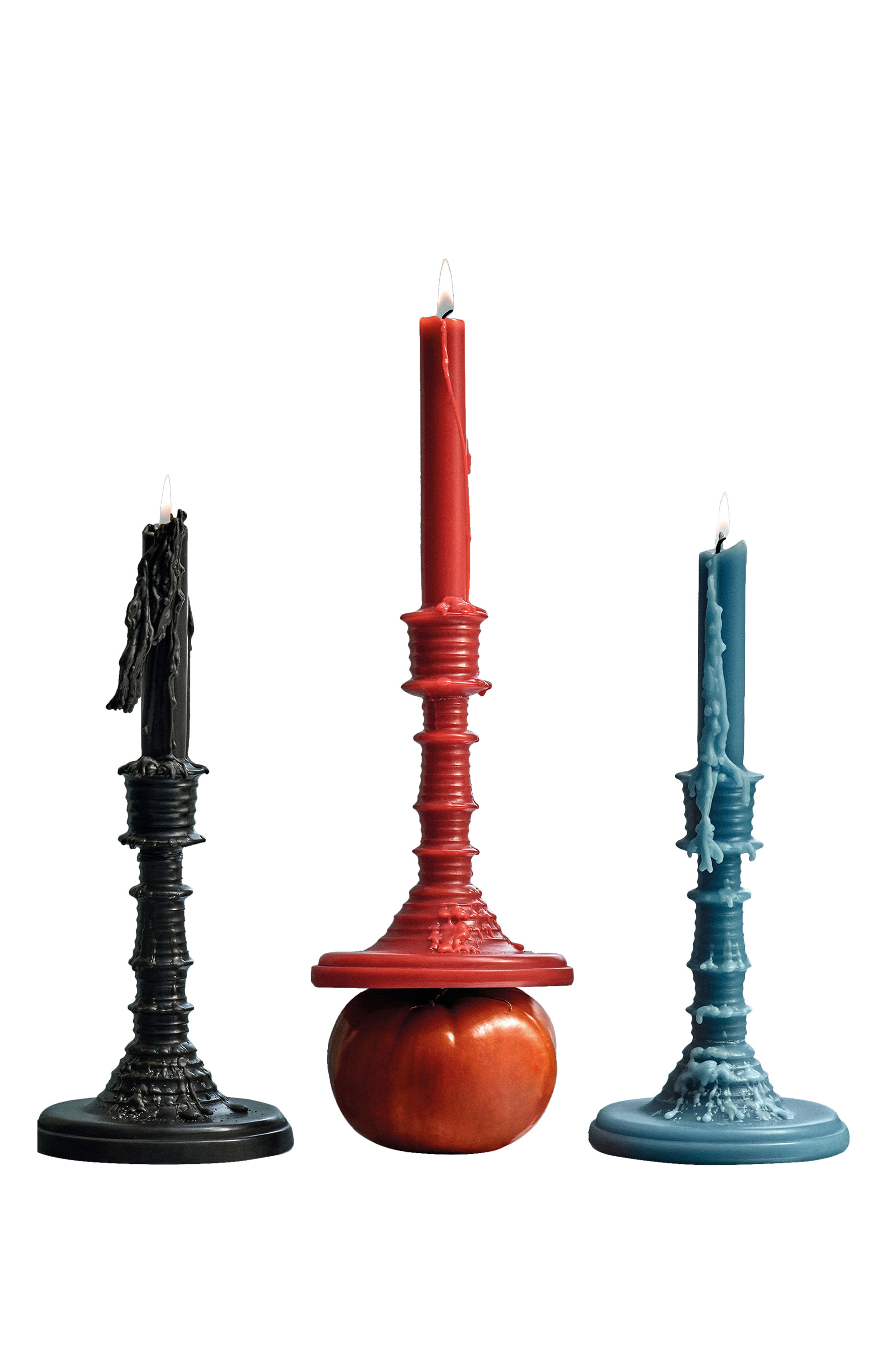 شمعة معطرة روستد هايزلنت بتصميم حامل شموع