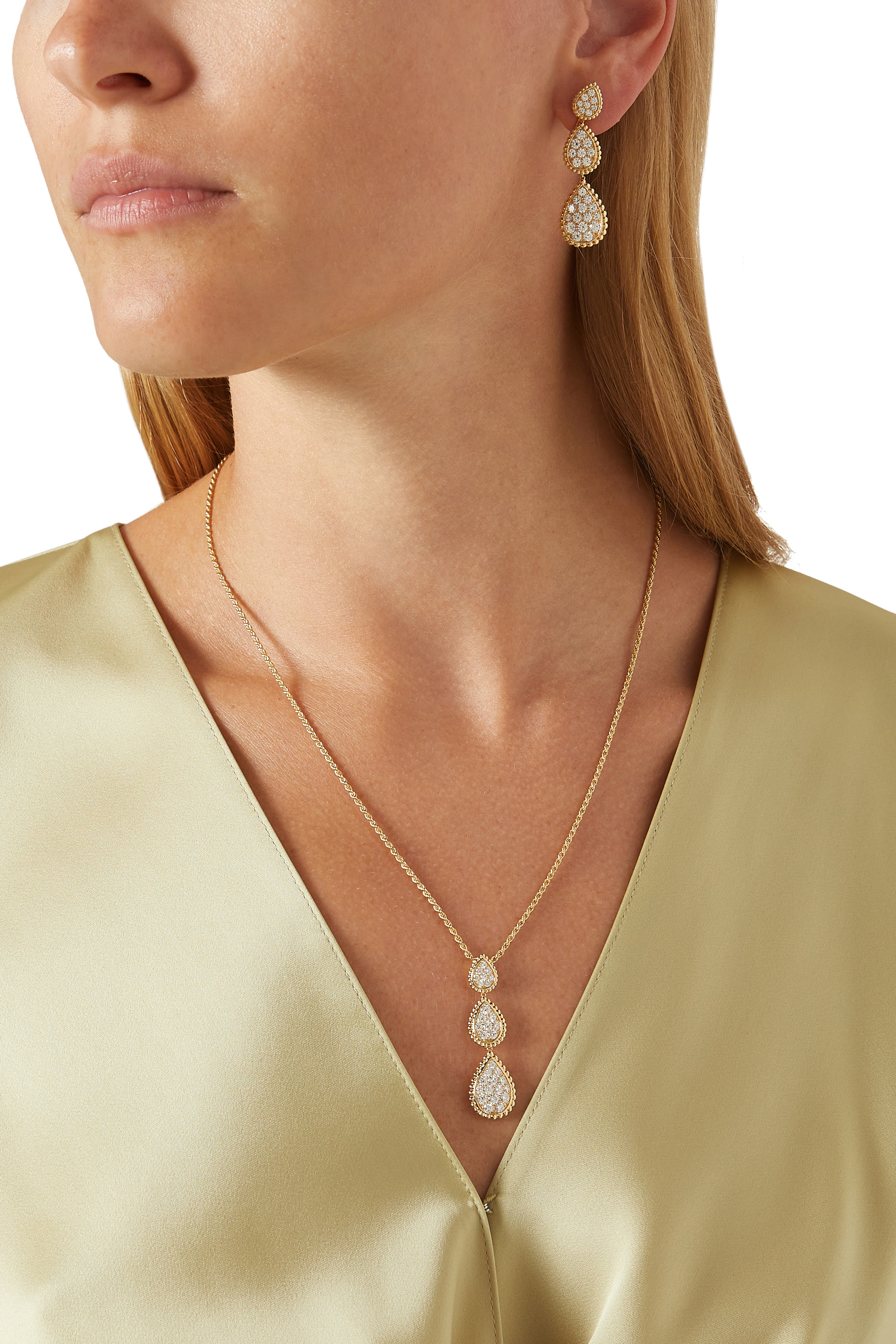 قلادة كاتر كلاسيك بدلاية