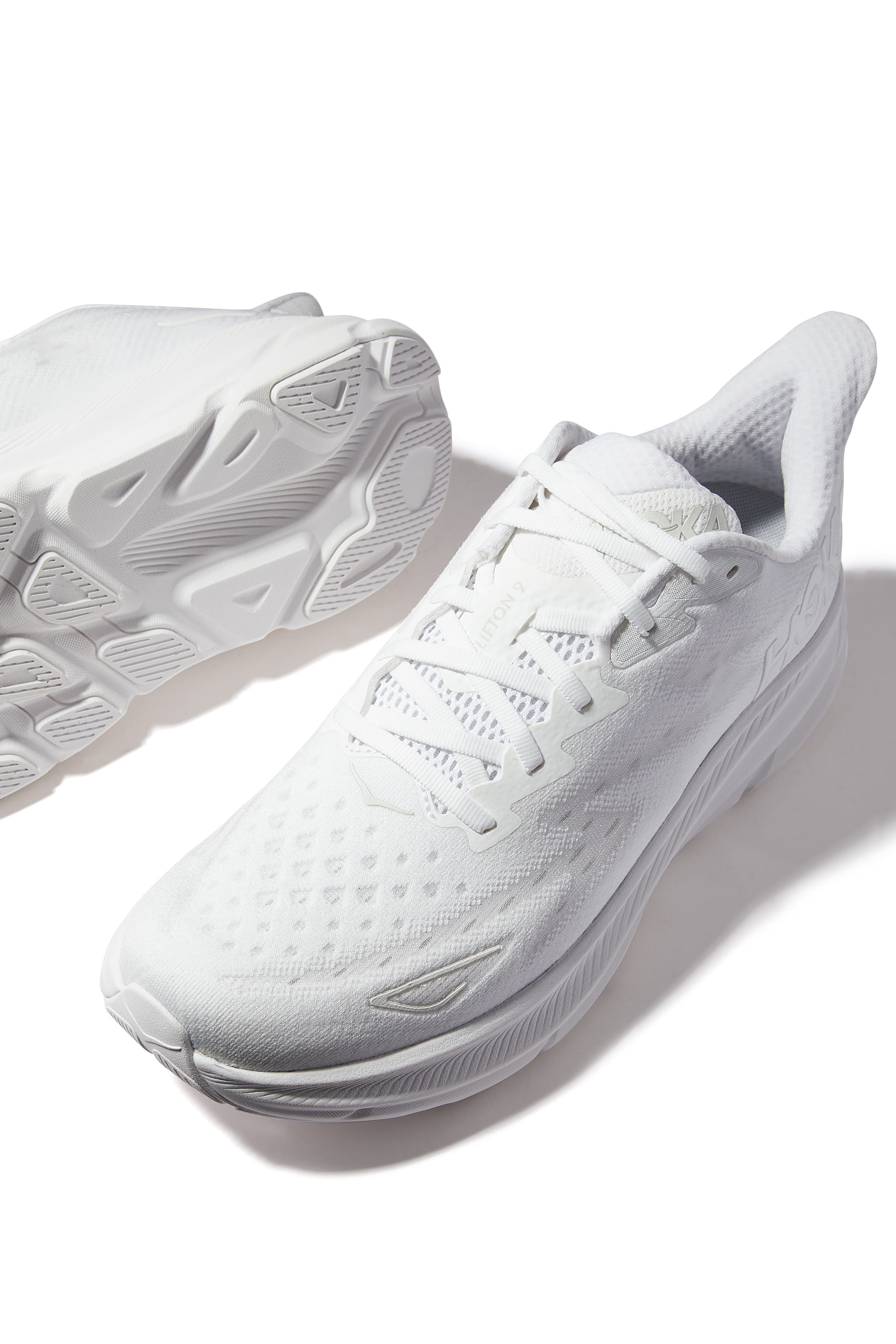 سنيكرز كليفتون 9