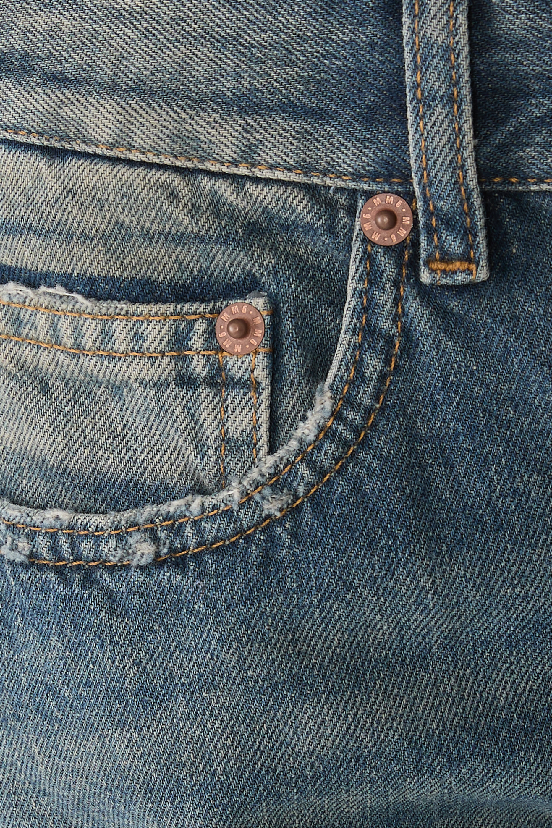 بنطال بقصة ساق واسعة وخمس جيوب