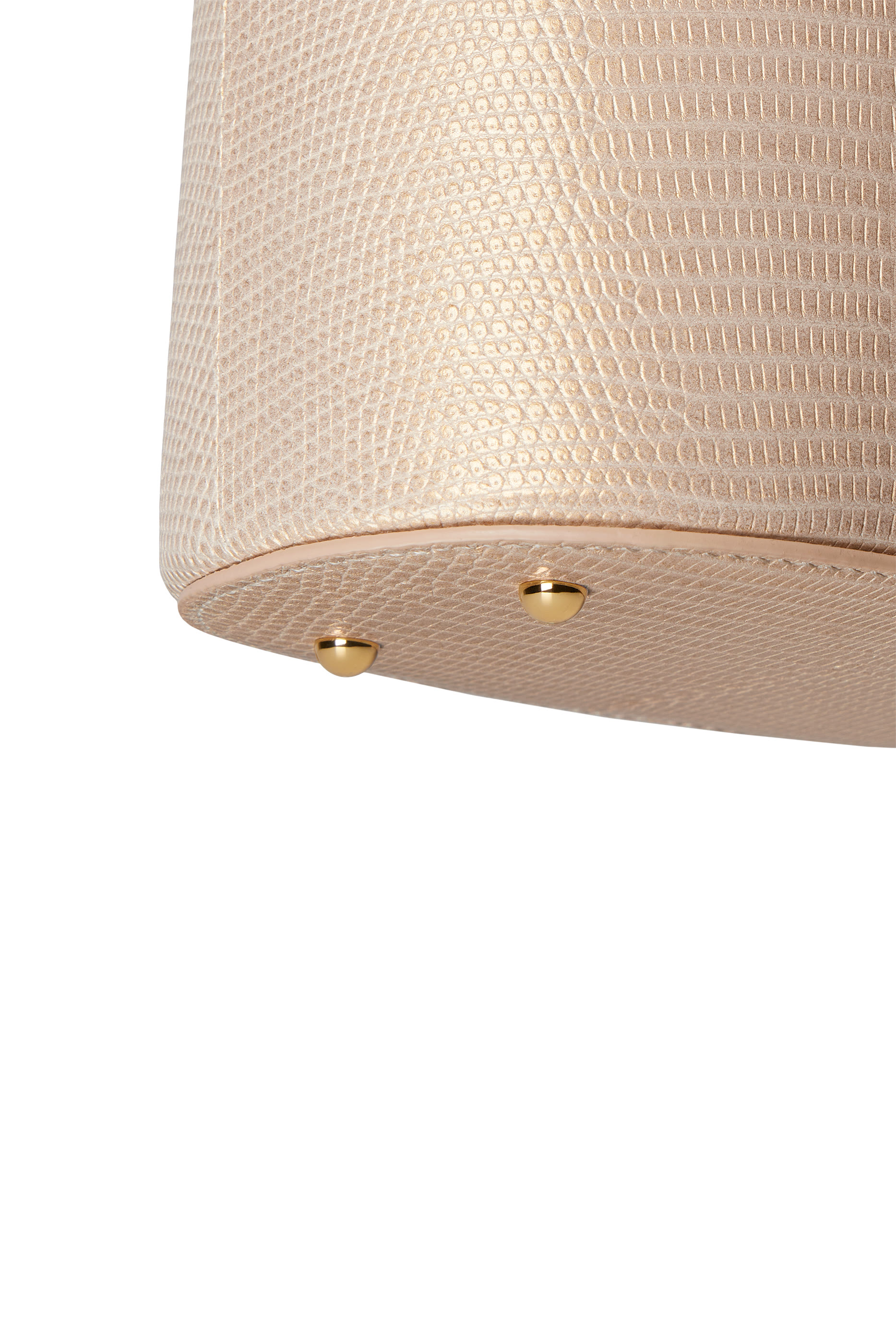 حقيبة مكياج صغيرة بيد بامبو