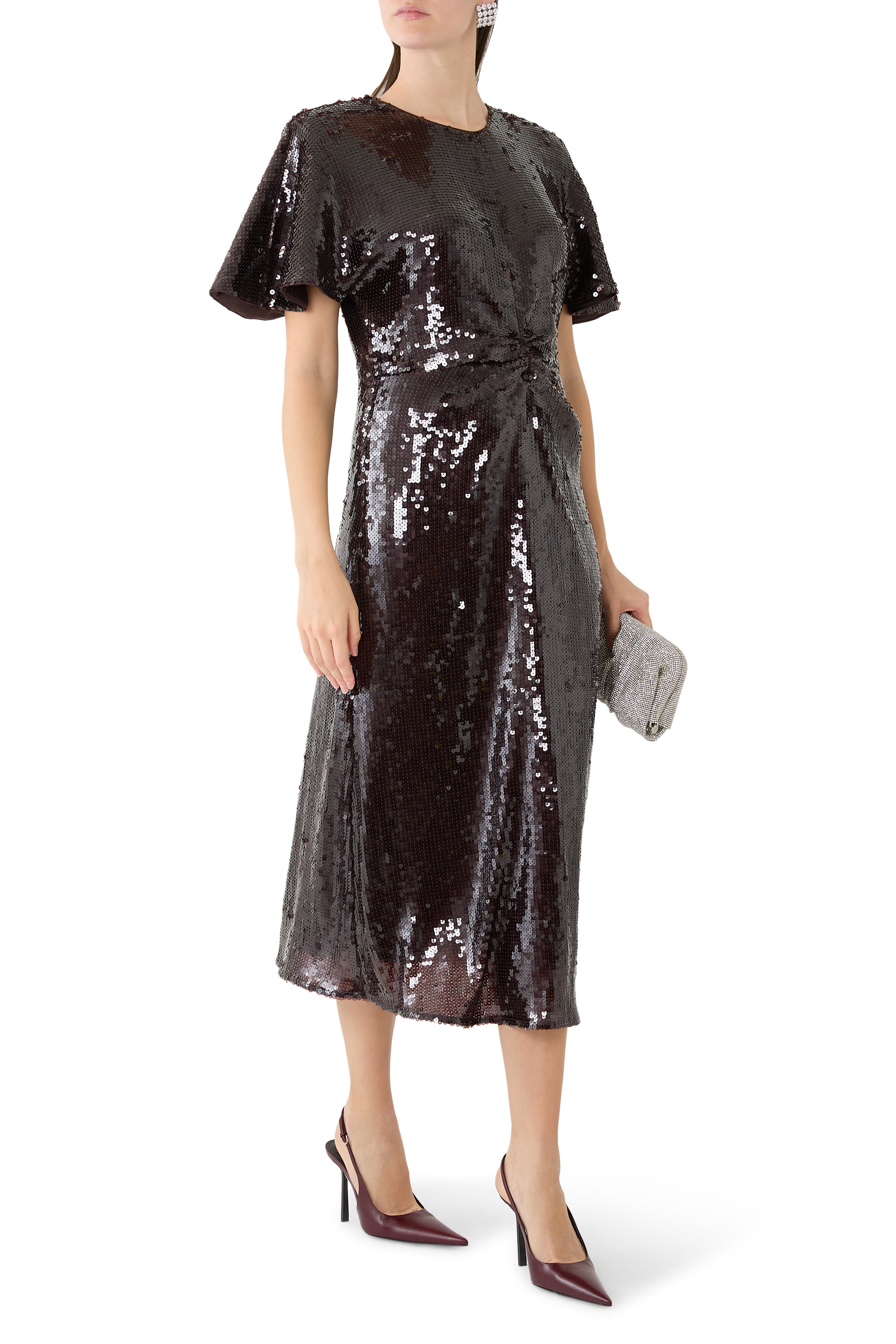 فستان بفتحة وترتر