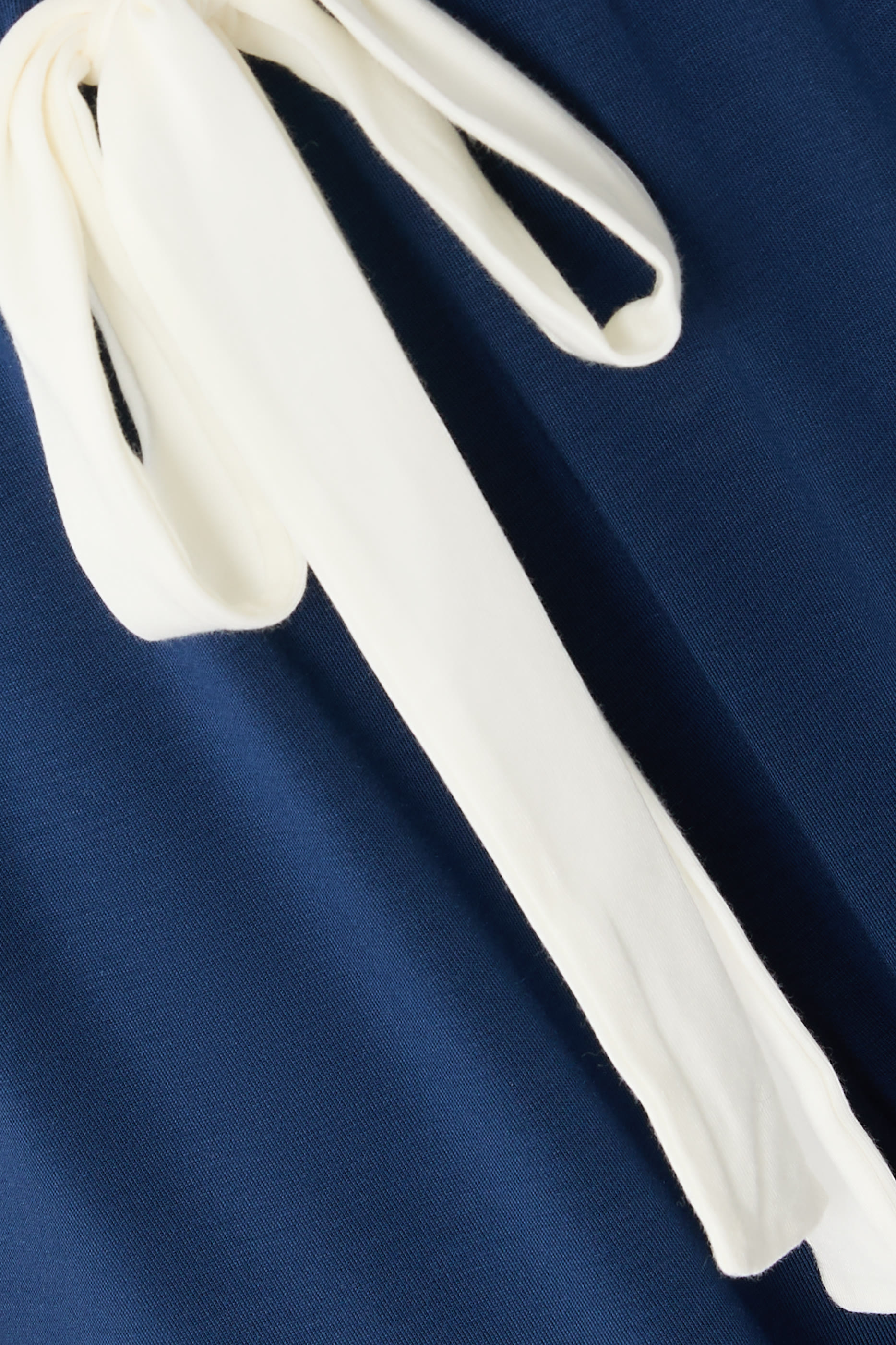 طقم بيجامة جيزيل بقصة مريحة تينسيل مودال