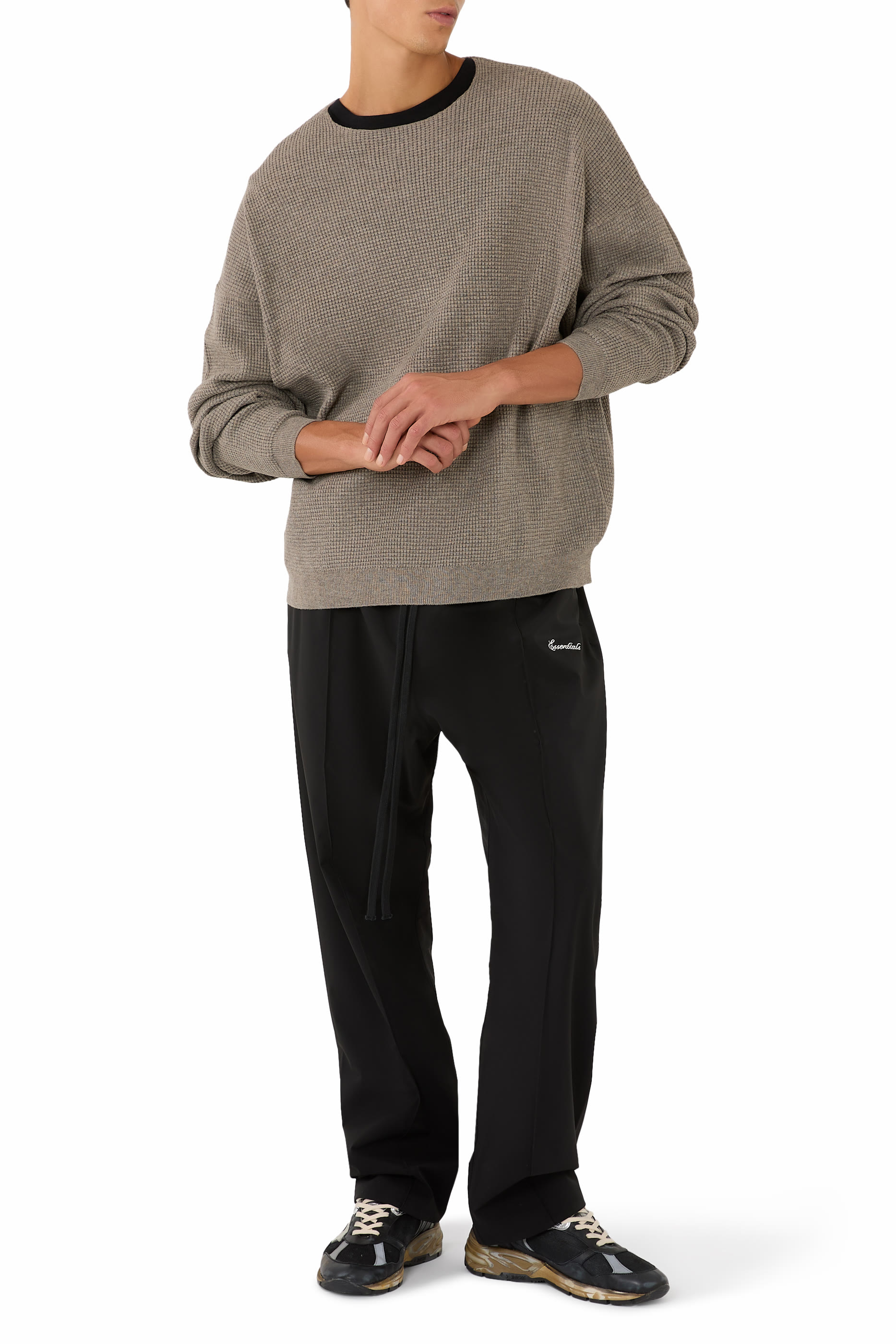 كنزة وافل بأكمام طويلة وياقة ضيقة