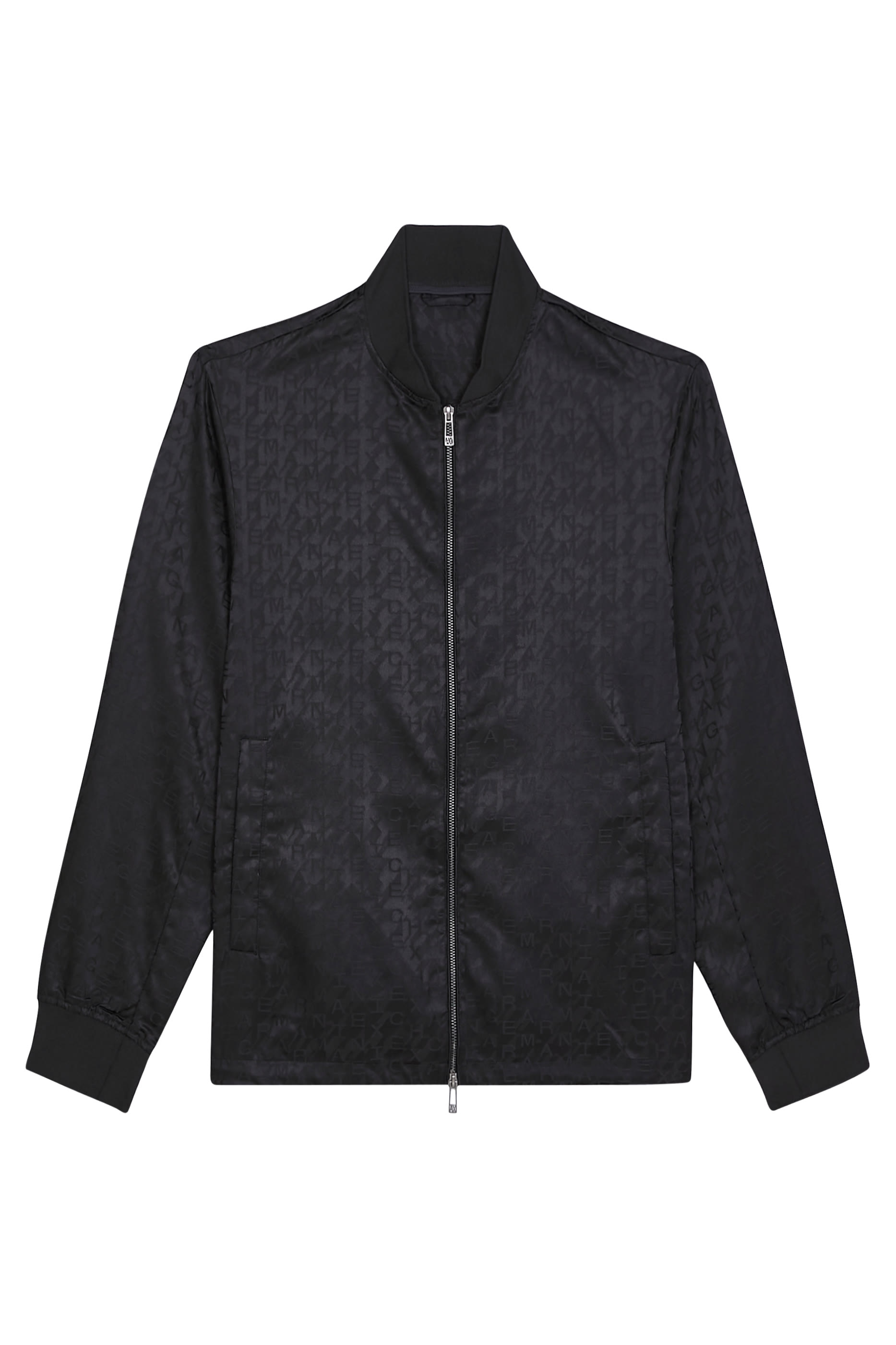 جاكيت مزين كليا بشعار الماركة