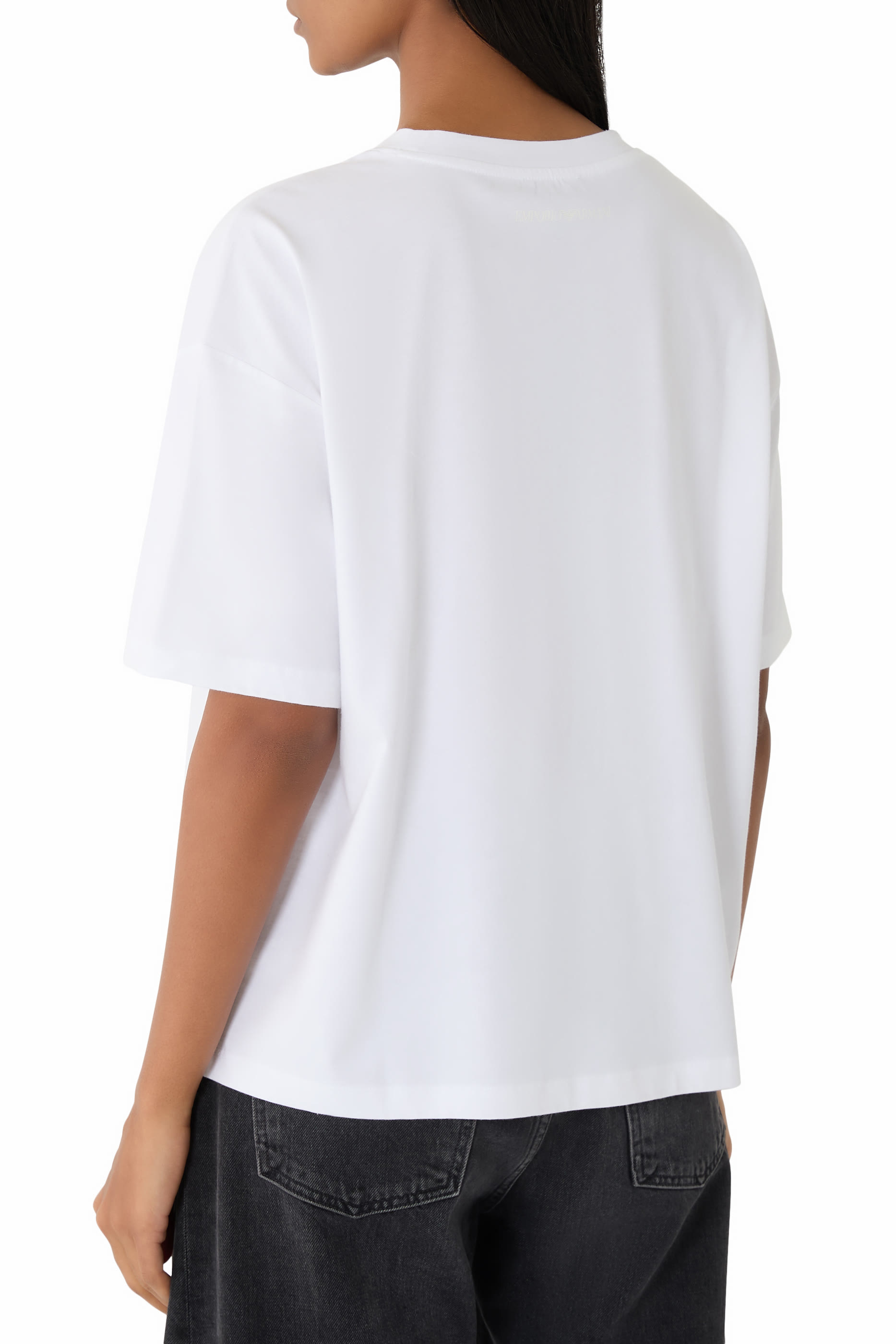 تيشيرت بنقشة قلب غرافيكية