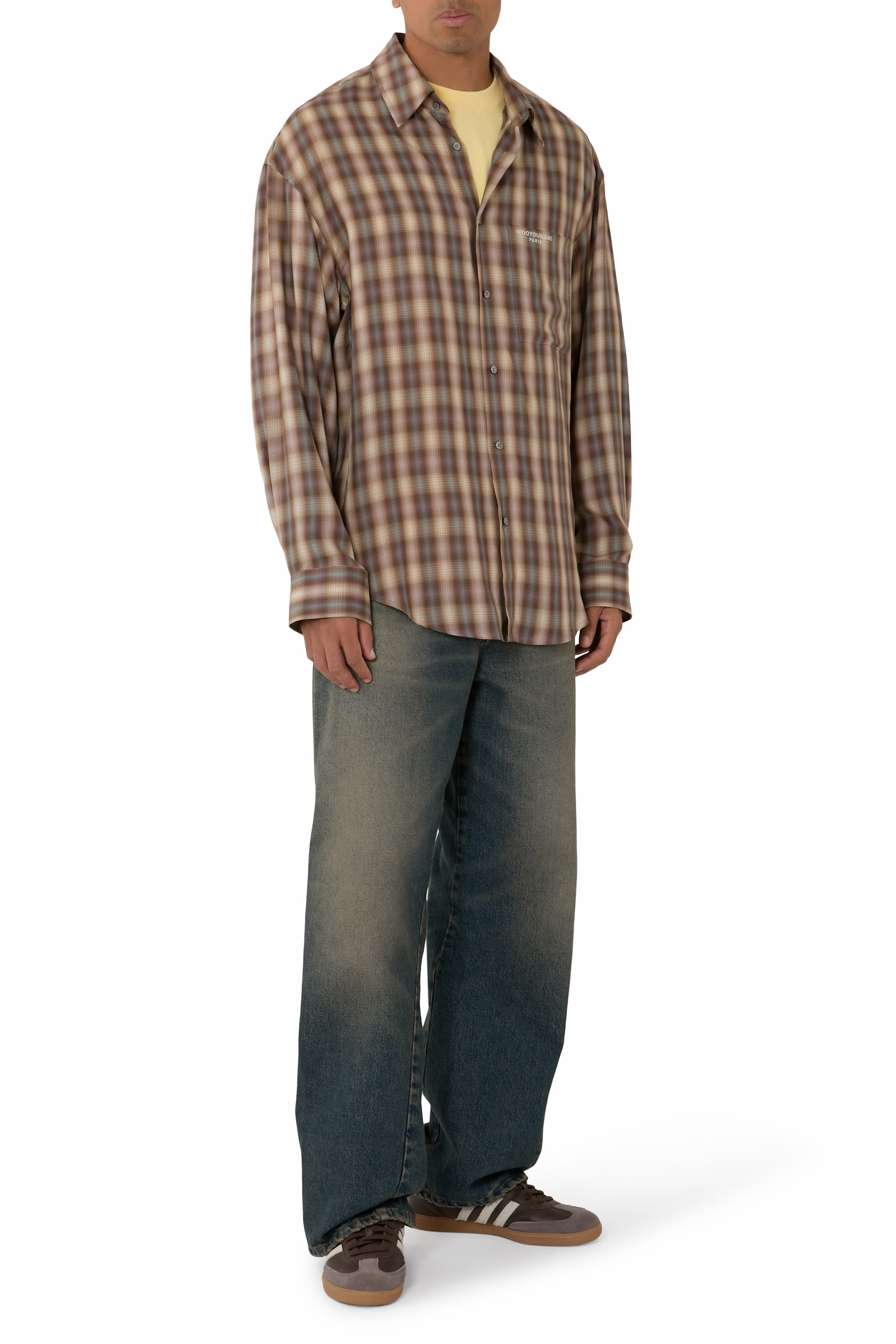 قميص بأكمام طويلة ونقشة مربعات