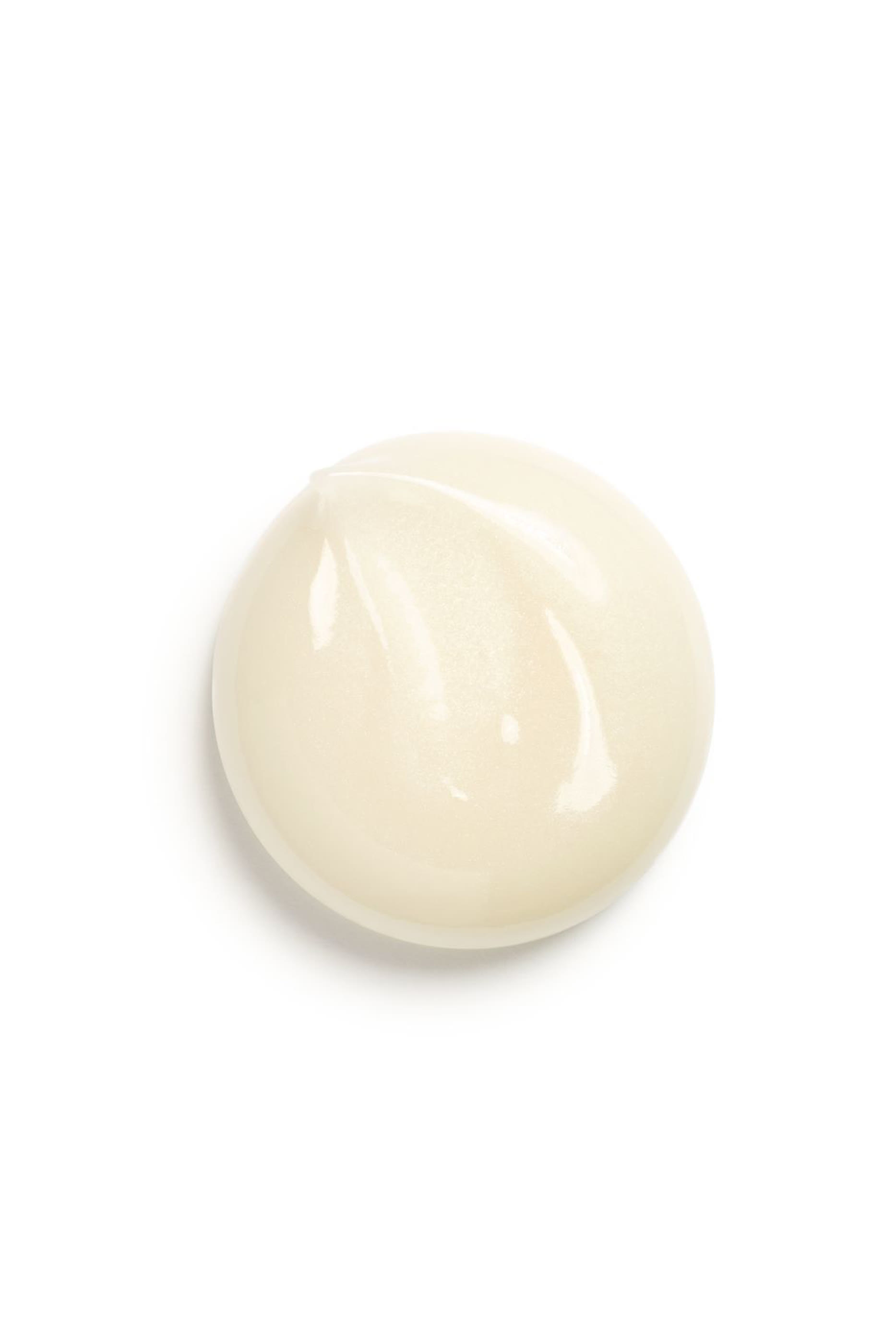 N&deg;1 DE CHANEL S&Eacute;RUM REVITALISANT يمنع ظهور العلامات الخمس لتقدم سن البشرة ويصححها