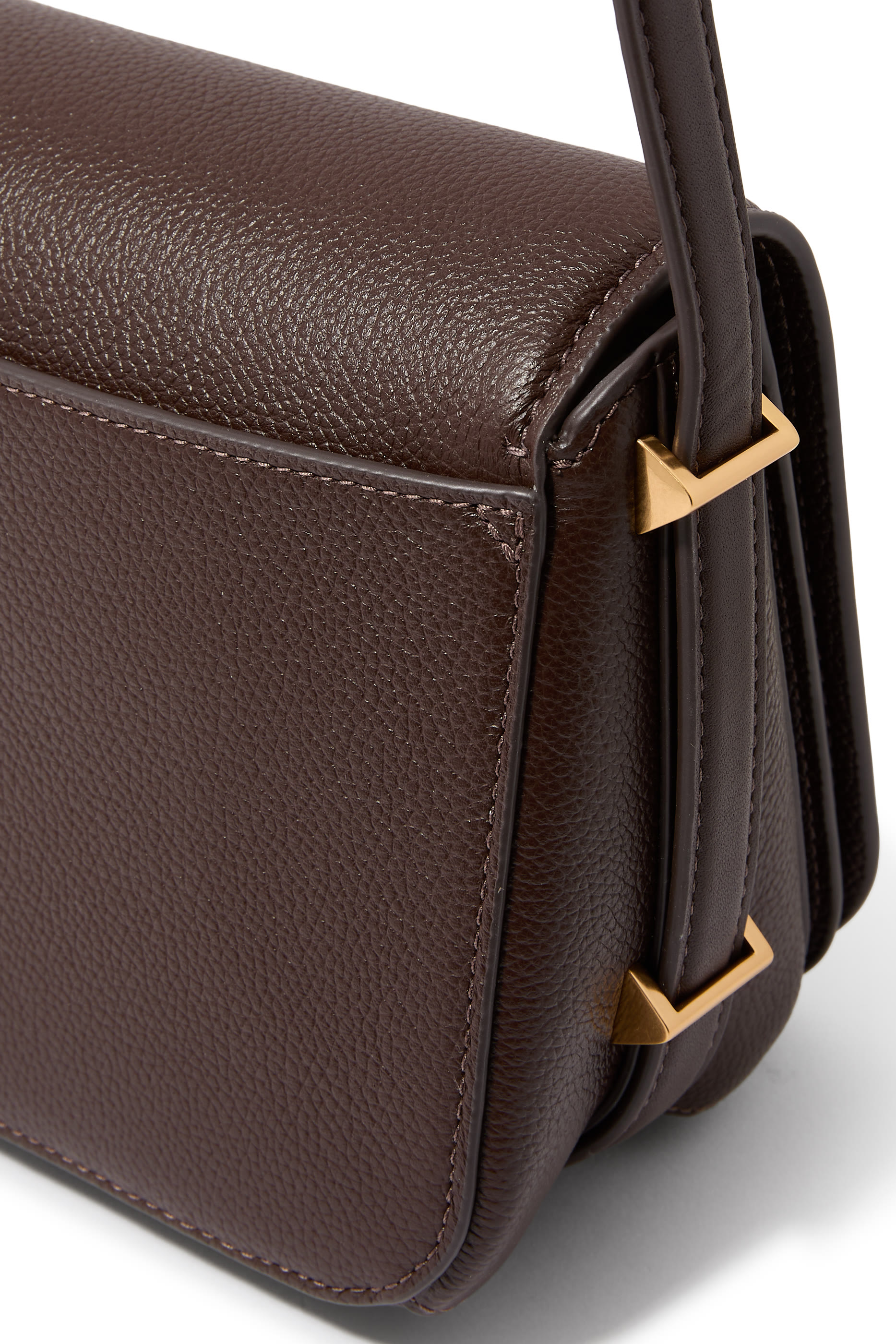 حقيبة ليف كروس بودي بغطاء قلاب