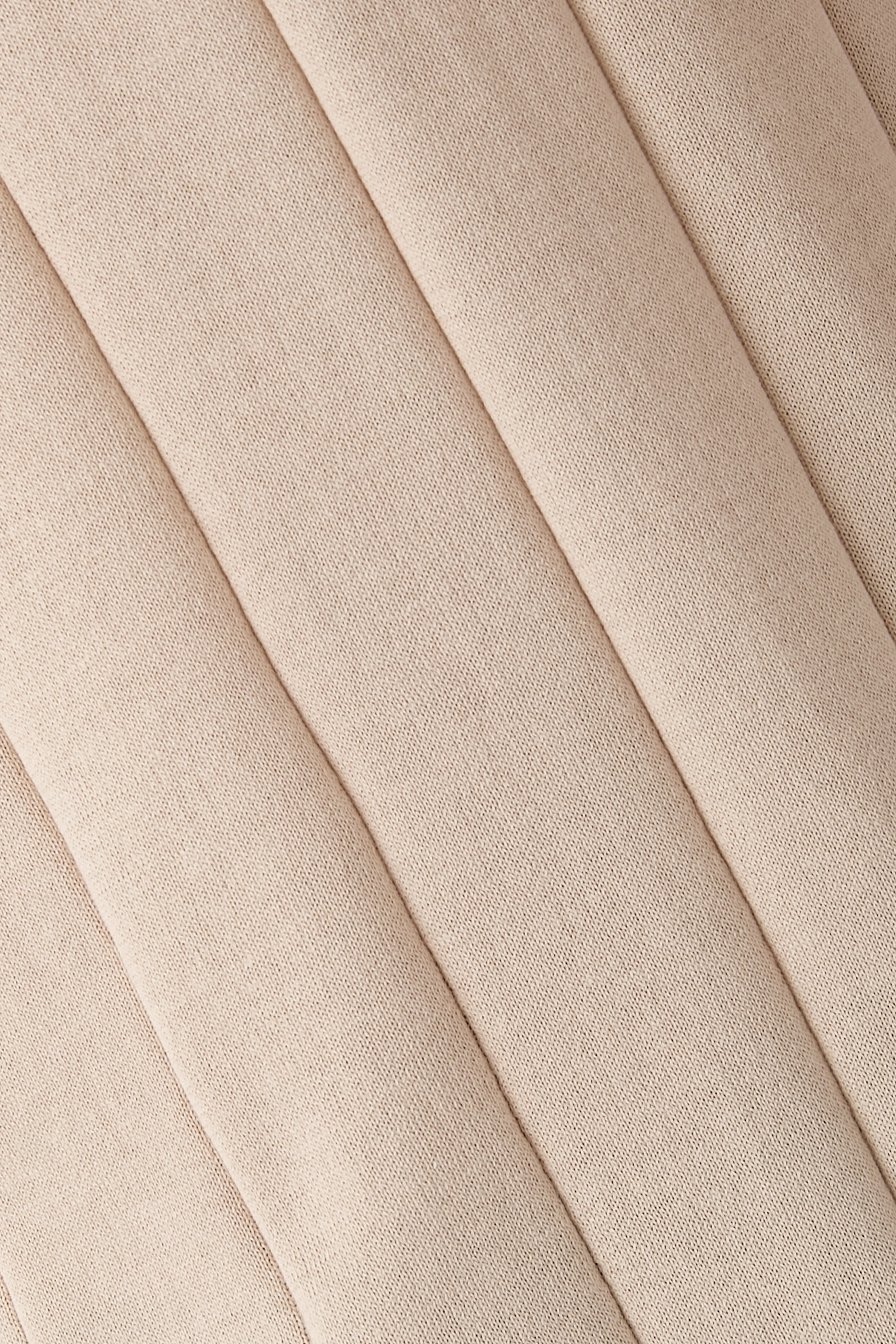 قميص بولو بياقة مفتوحة