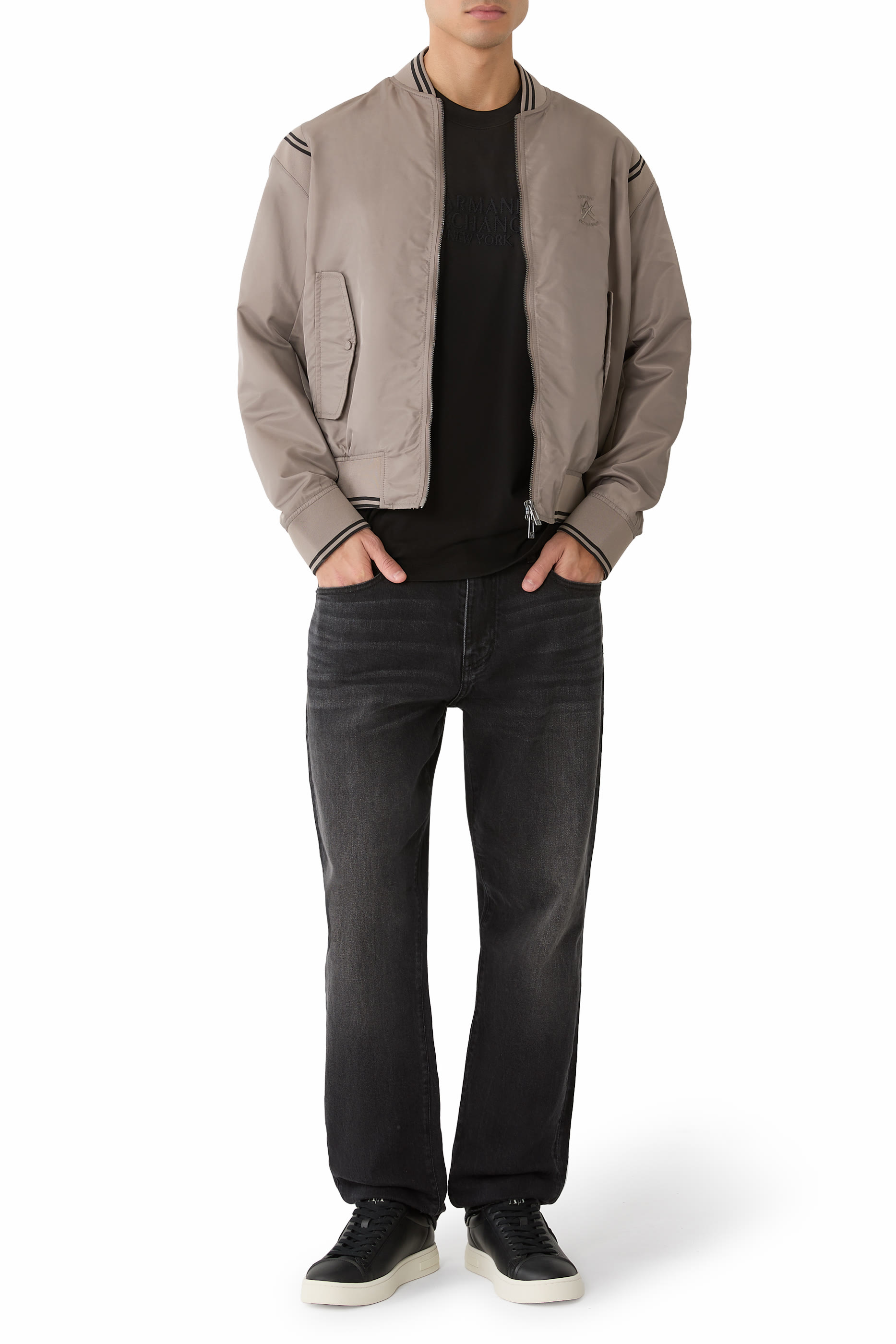 تيشيرت بشعار حرفي الماركة