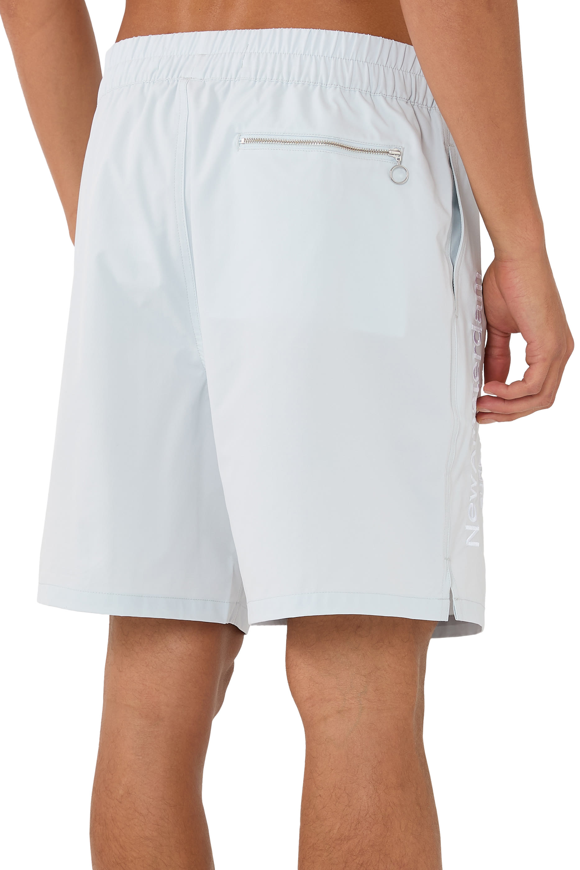 شورت سباحة بشعار الماركة