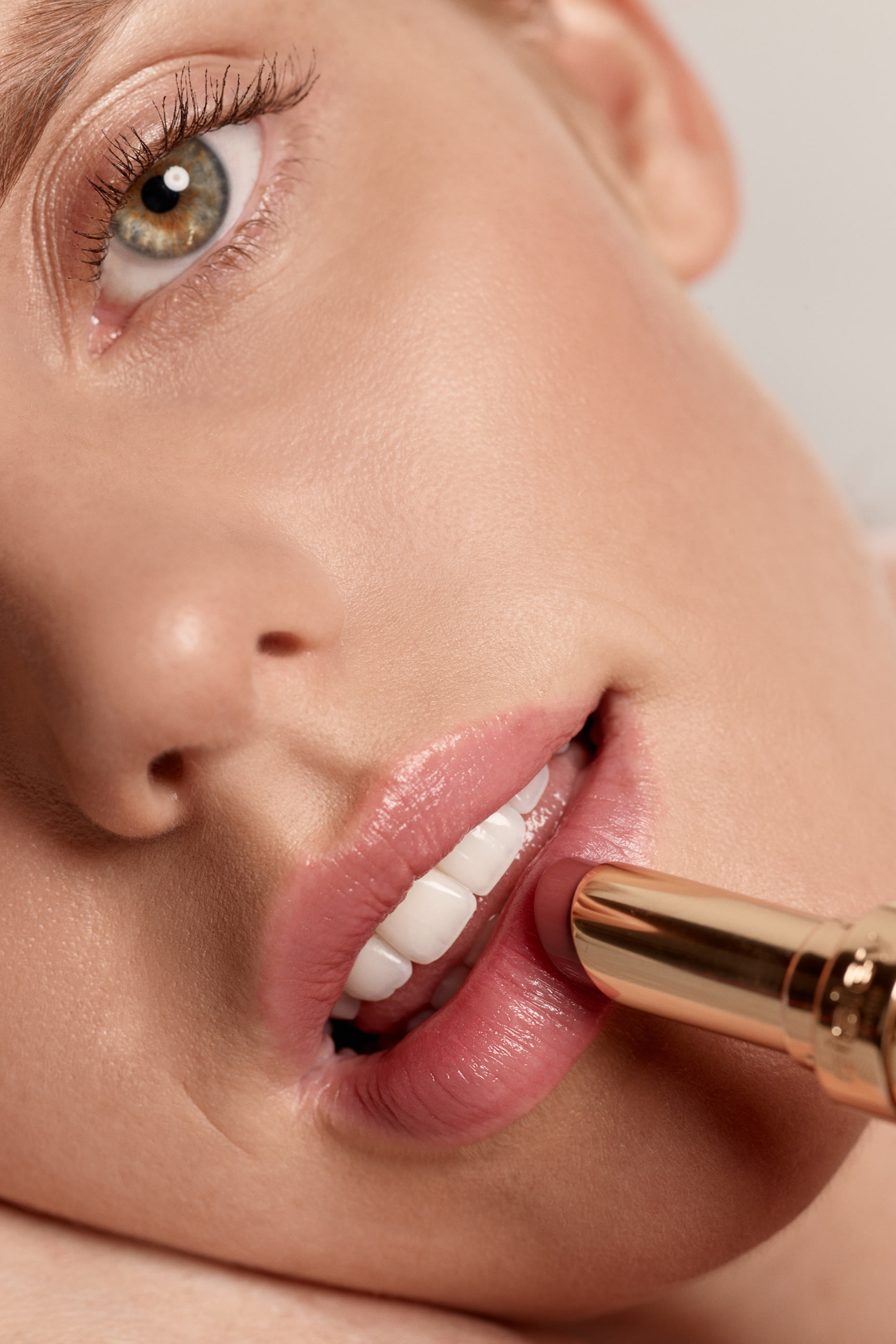 عبوة إعادة ملء مرطب الشفاه فيتو