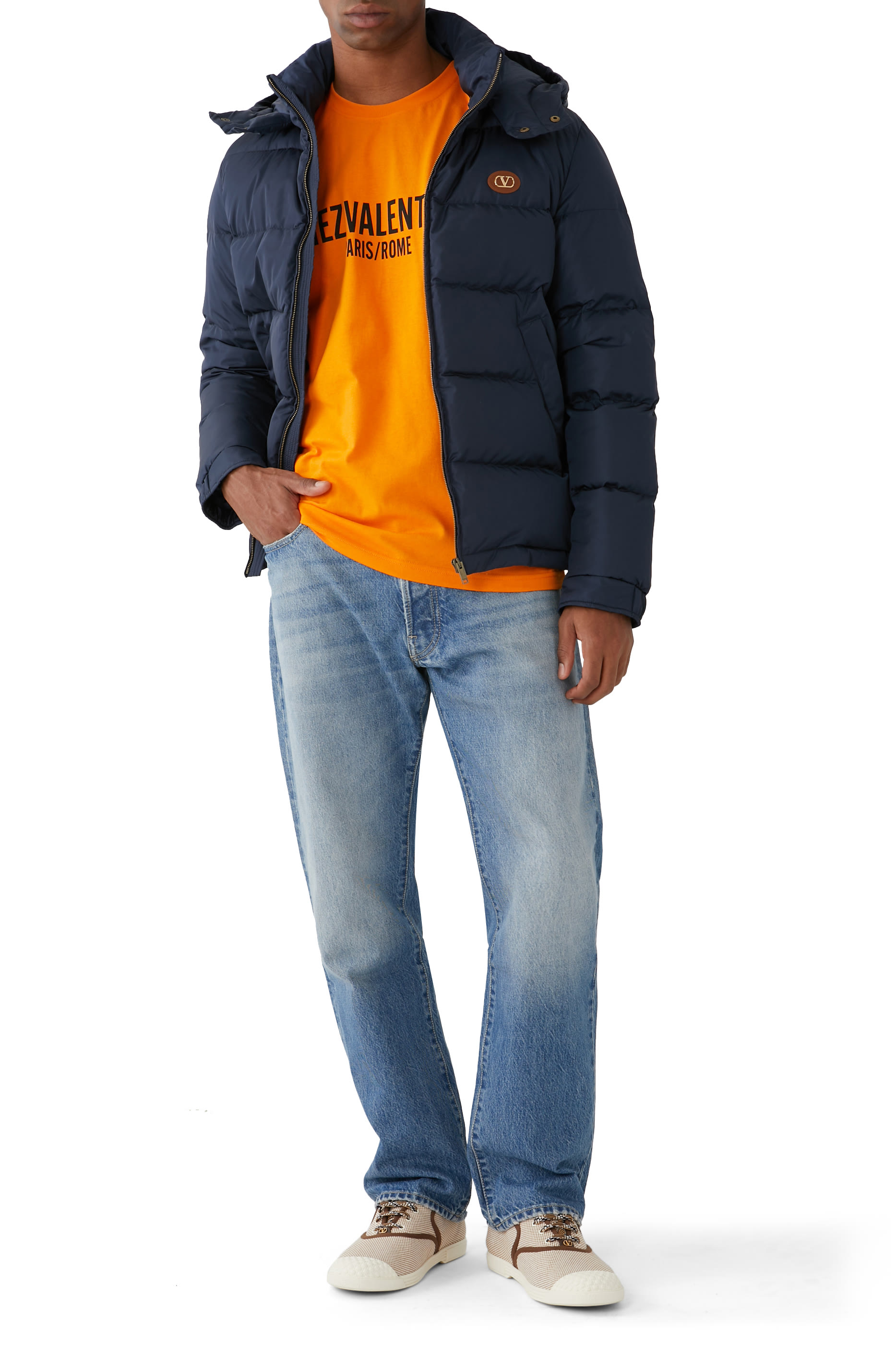 بنطال جينز بقصة ساق مستقيمة