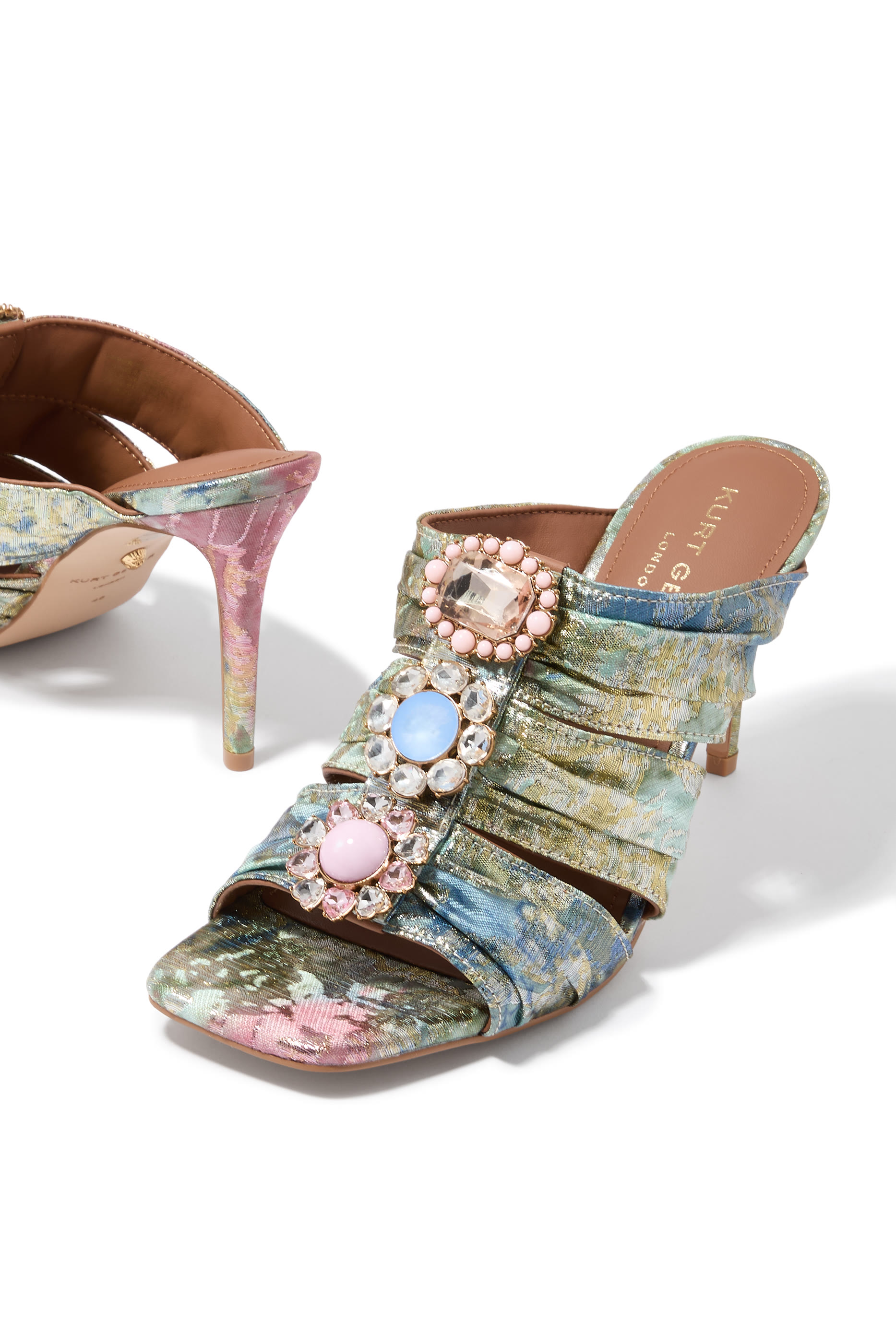 حذاء كنسينغتون مفتوح من الخلف بربطات فيونكة خامة ناعمة