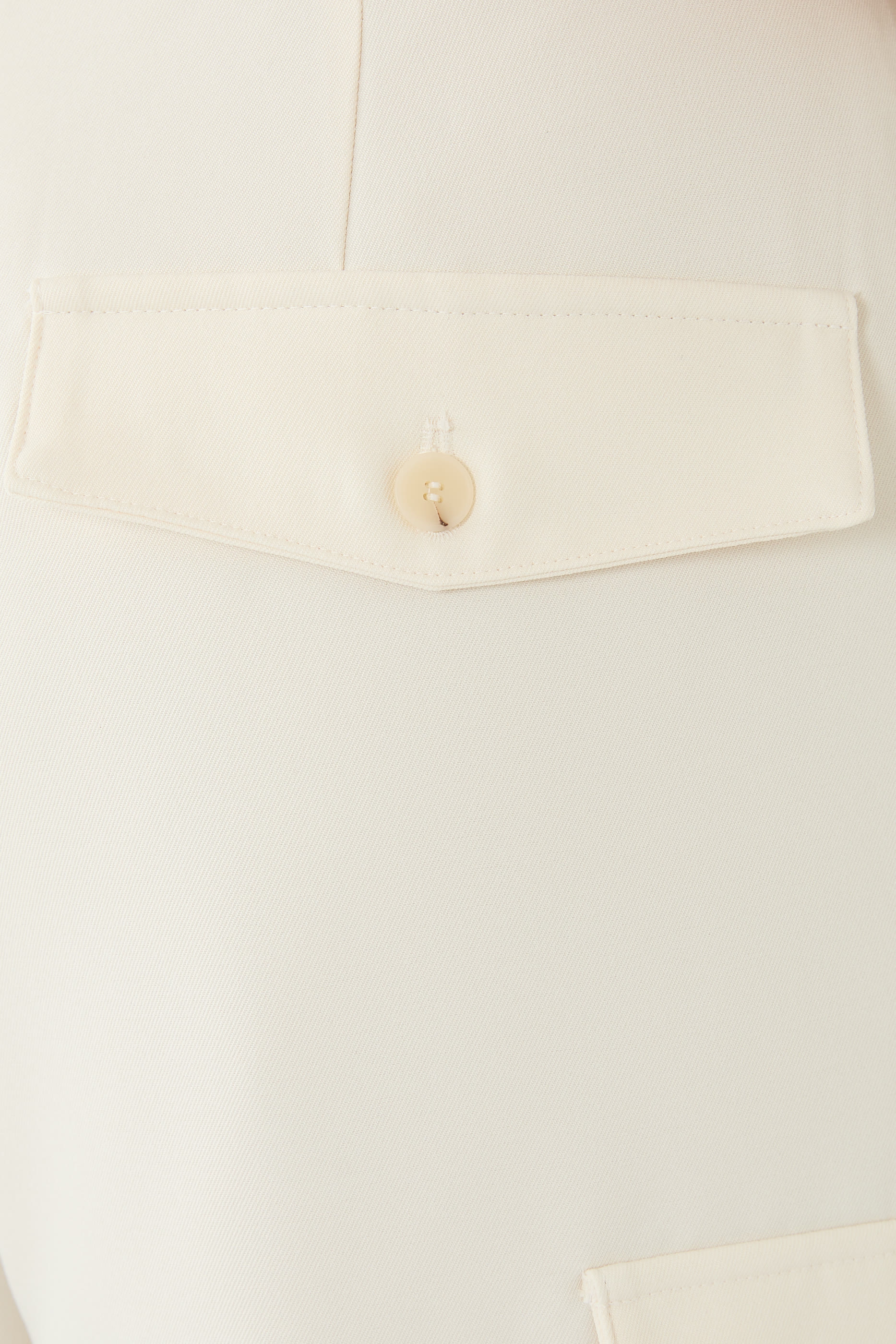 بنطال كارجو بقصة ملاءمة للجسم