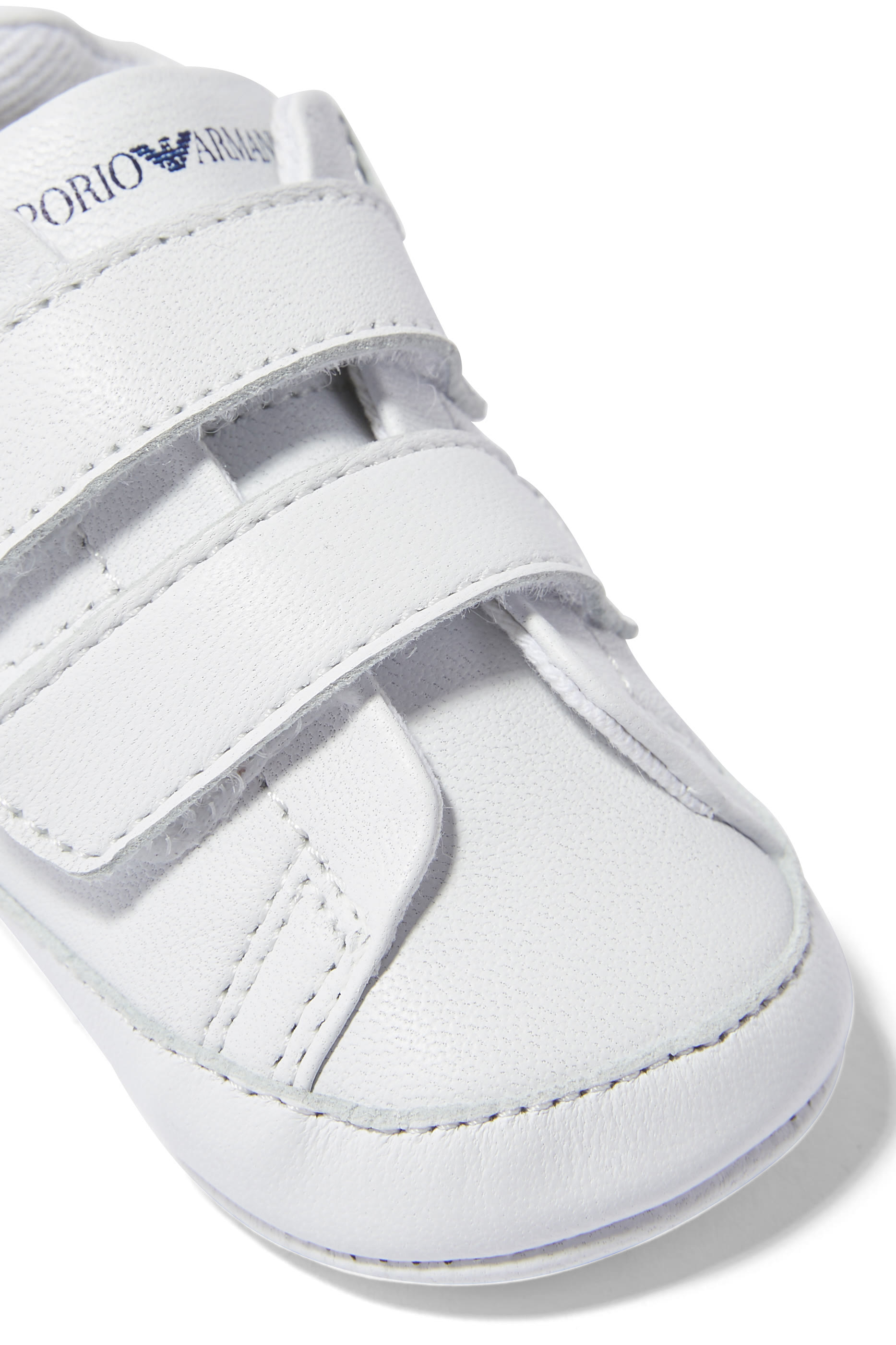 سنيكرز بشعار الماركة للأطفال