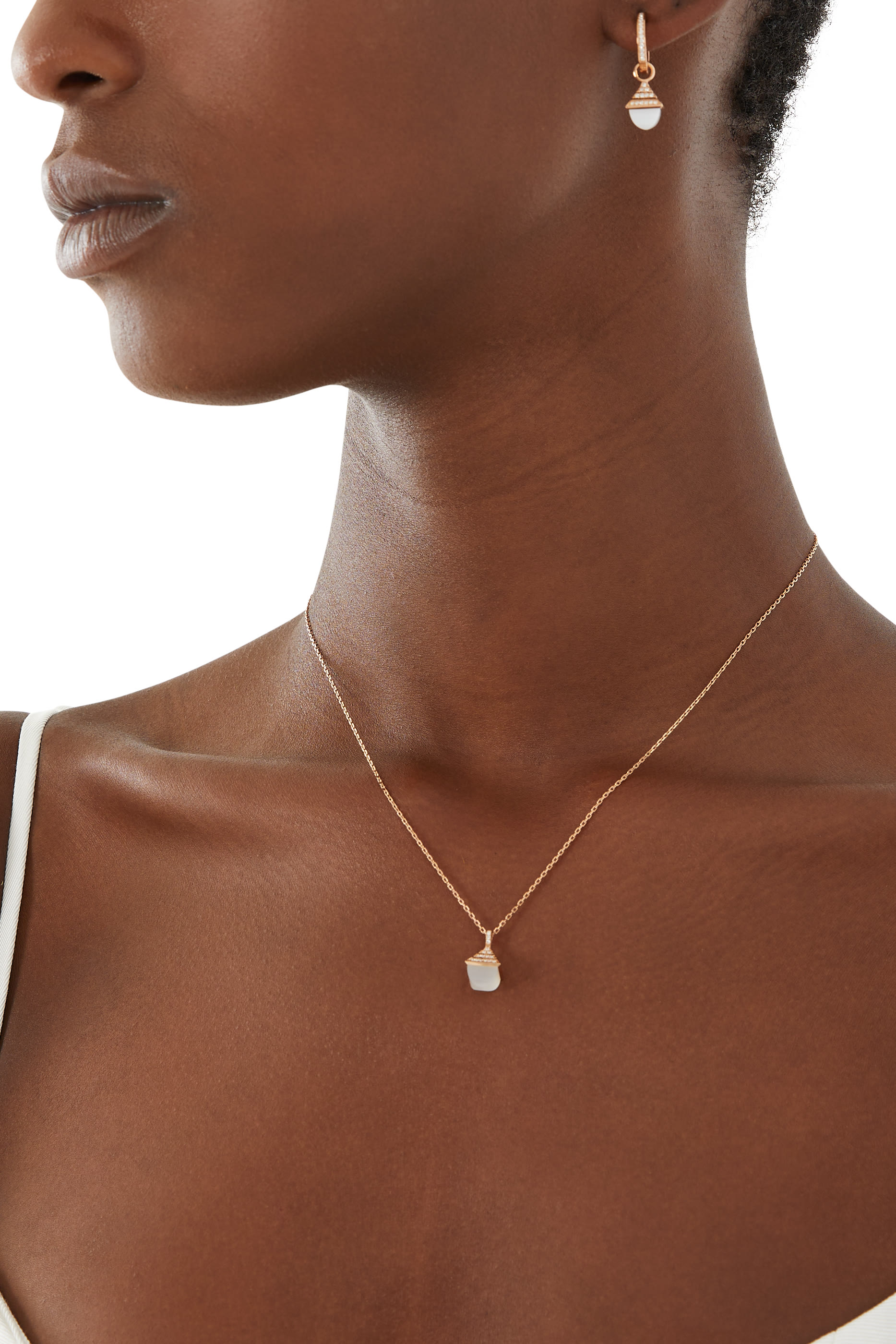 قلادة كلو ريف بدلاية صغيرة مرصعة بالماس وحجر القمر ذهب وردي عيار 18