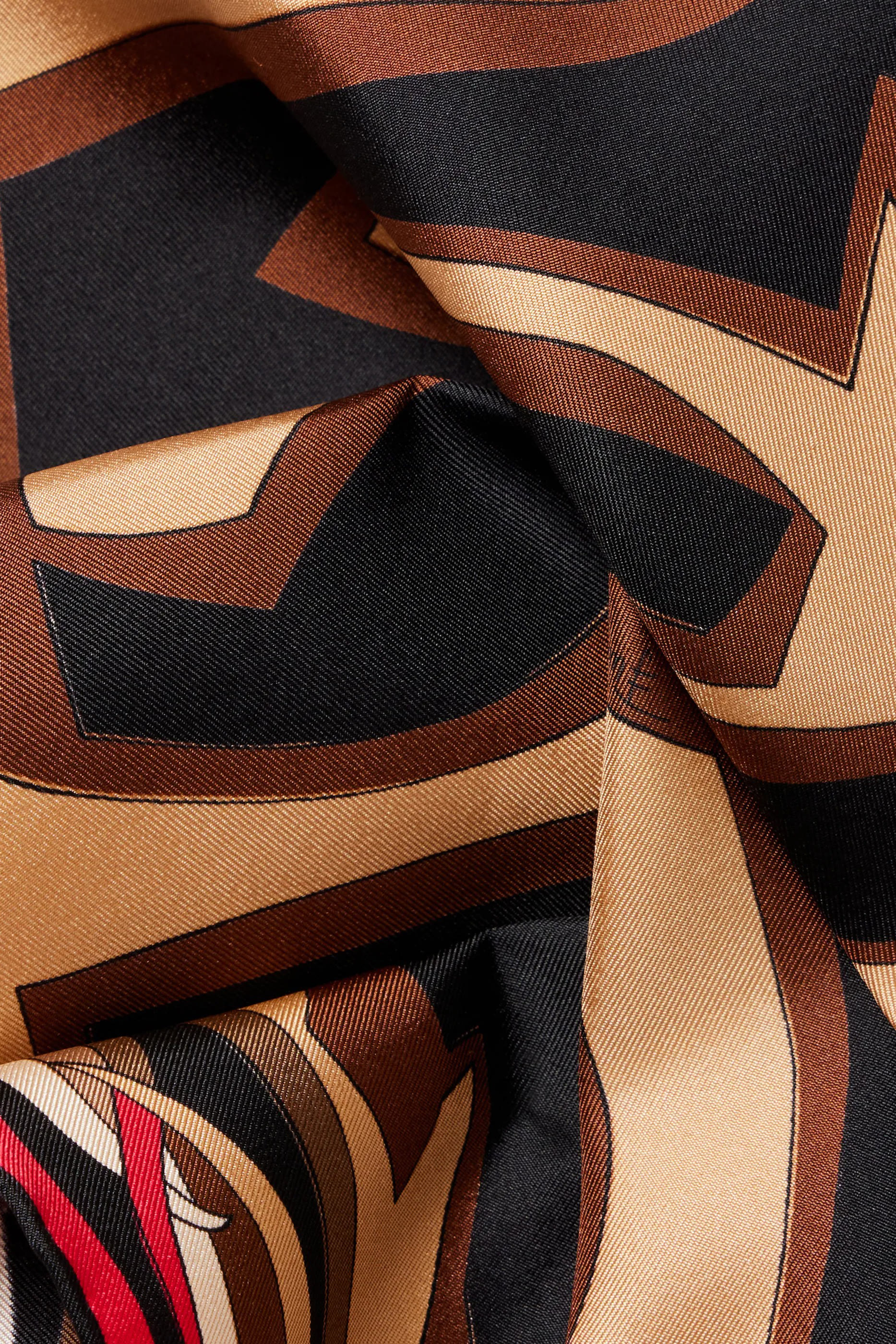 وشاح بطبعة حرير