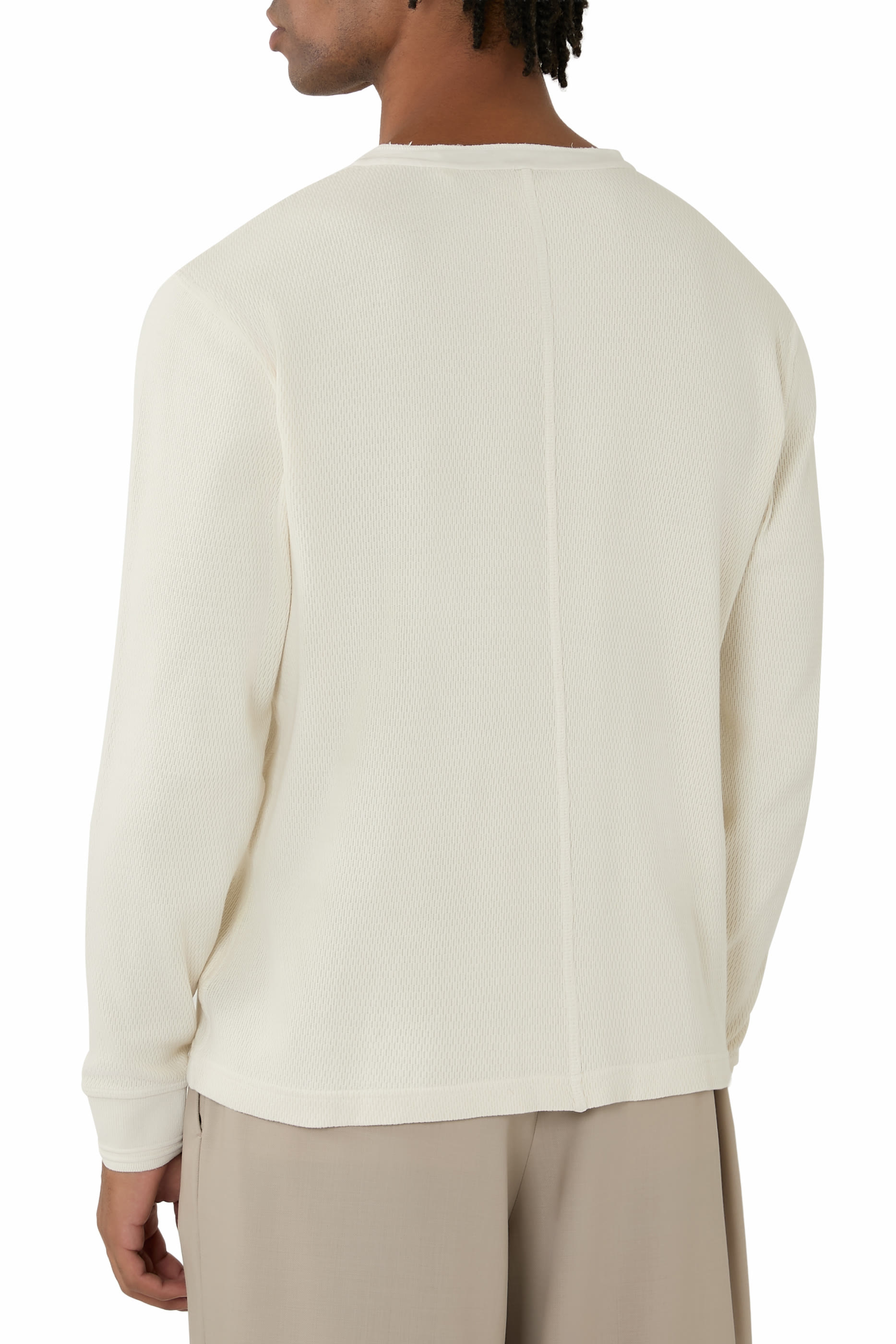 تيشيرت هنلي بثلاثة أزرار وافل