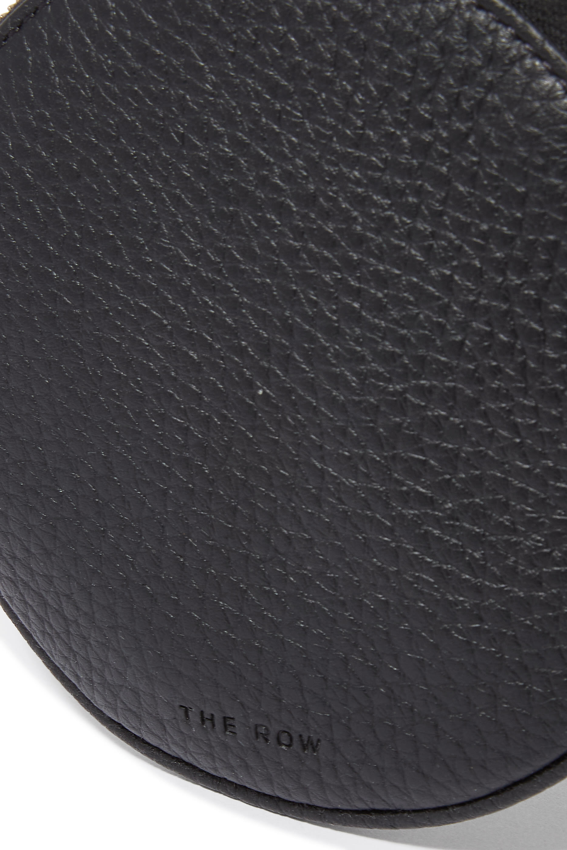 حقيبة صغيرة مستديرة