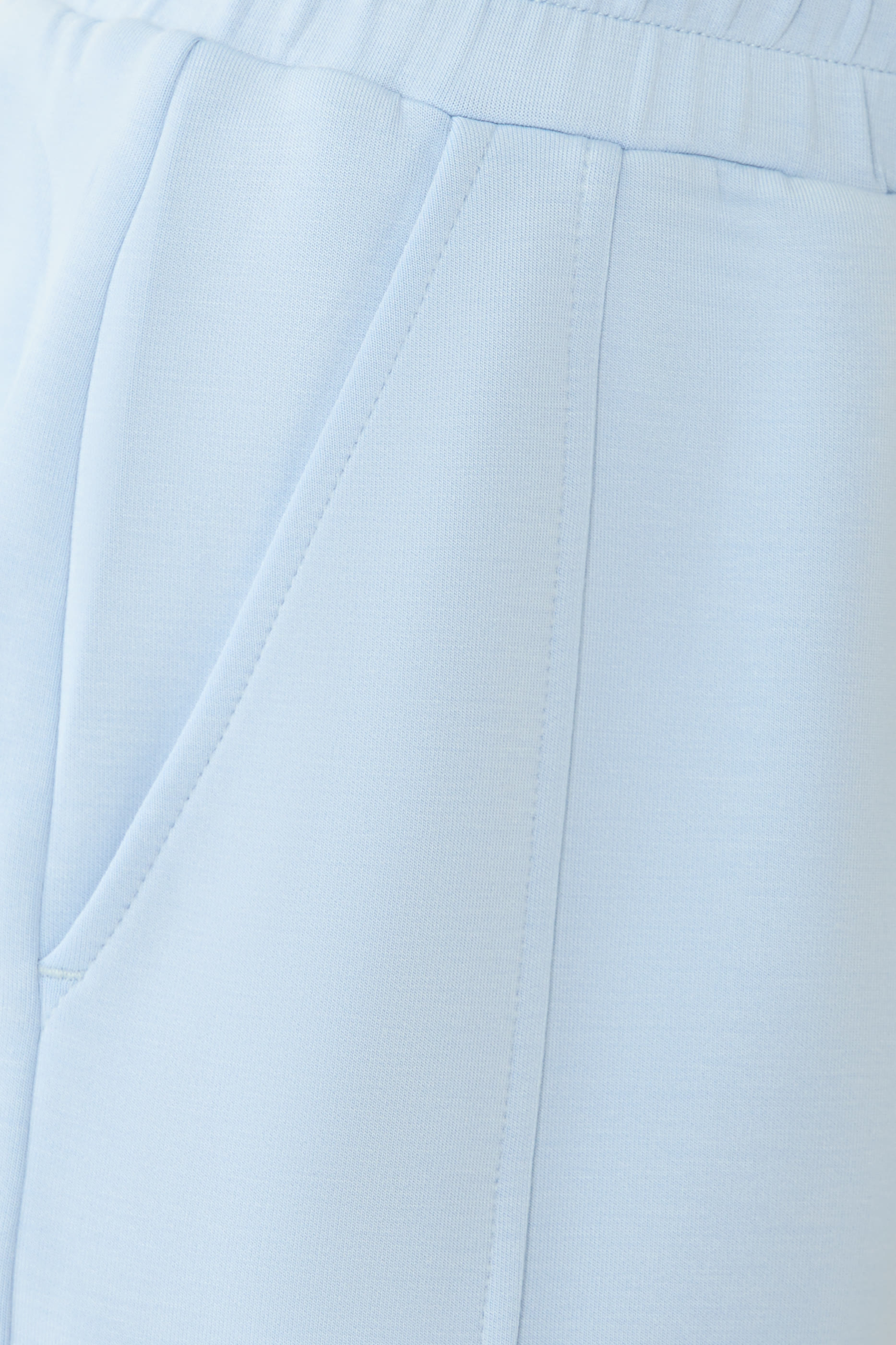 شورت أتريوم بخصر مرتفع