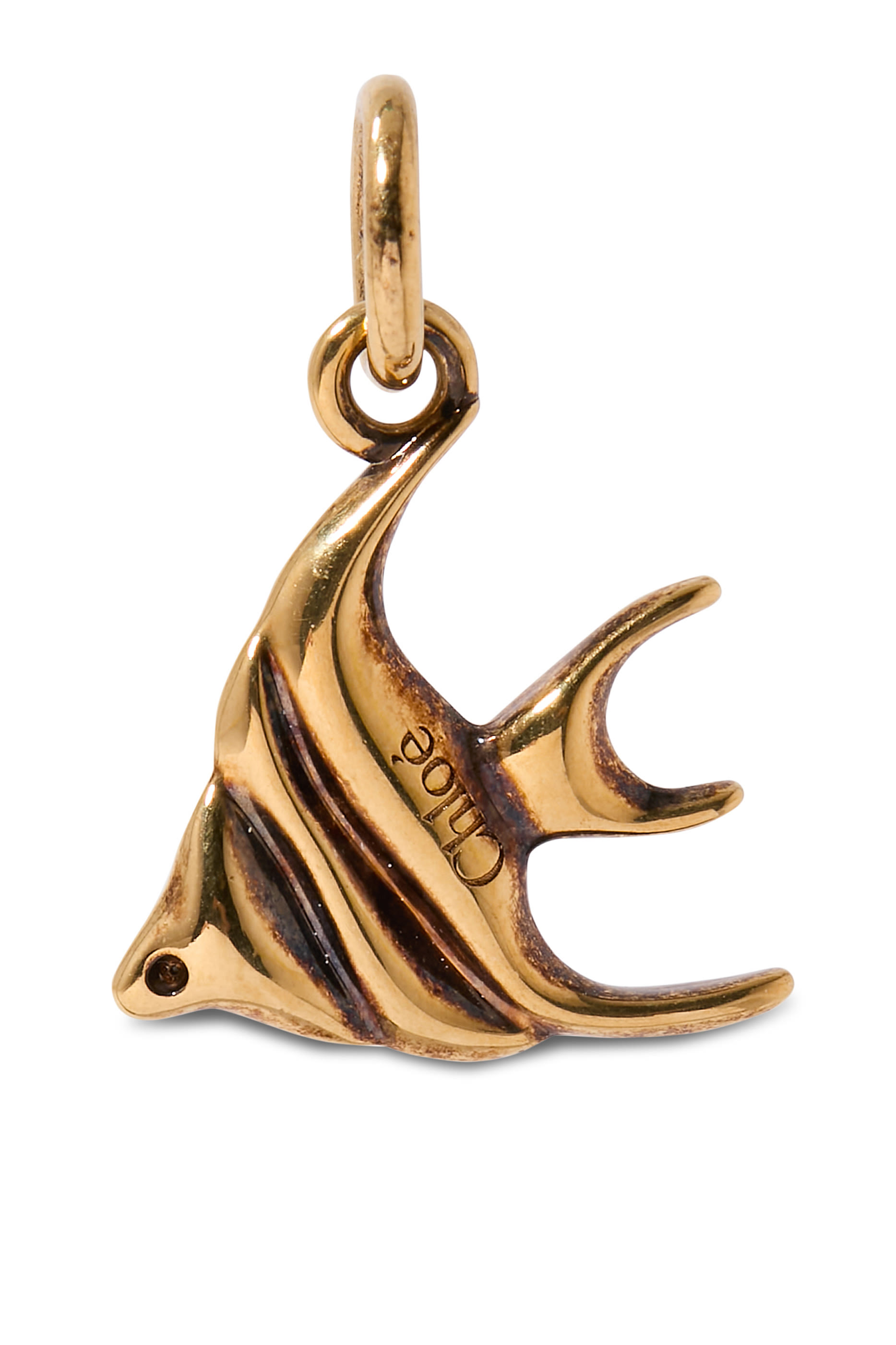 حلية بتصميم سمكة