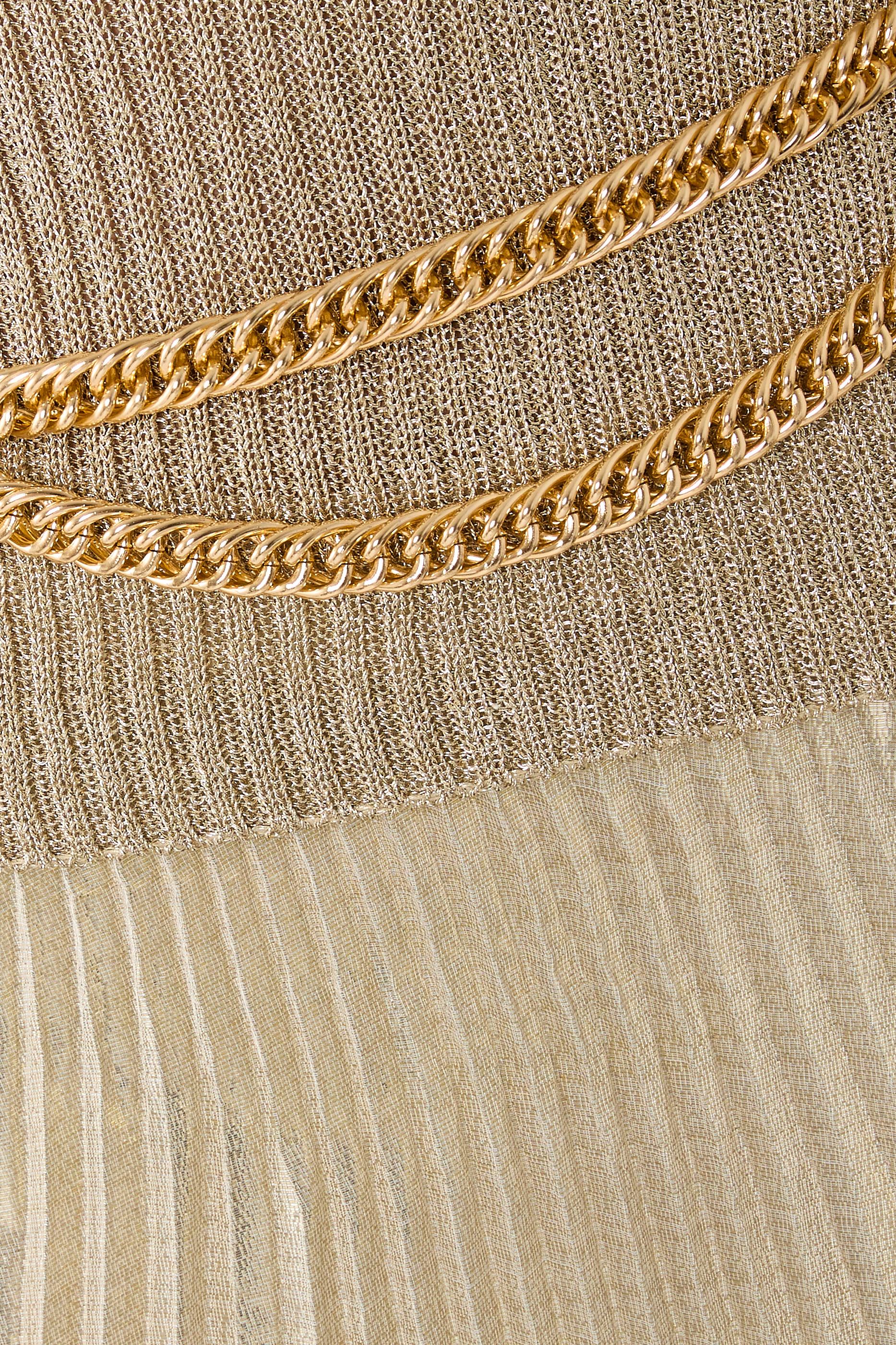 فستان طويل مضلع منسوج مزين بلوريكس ذهبي