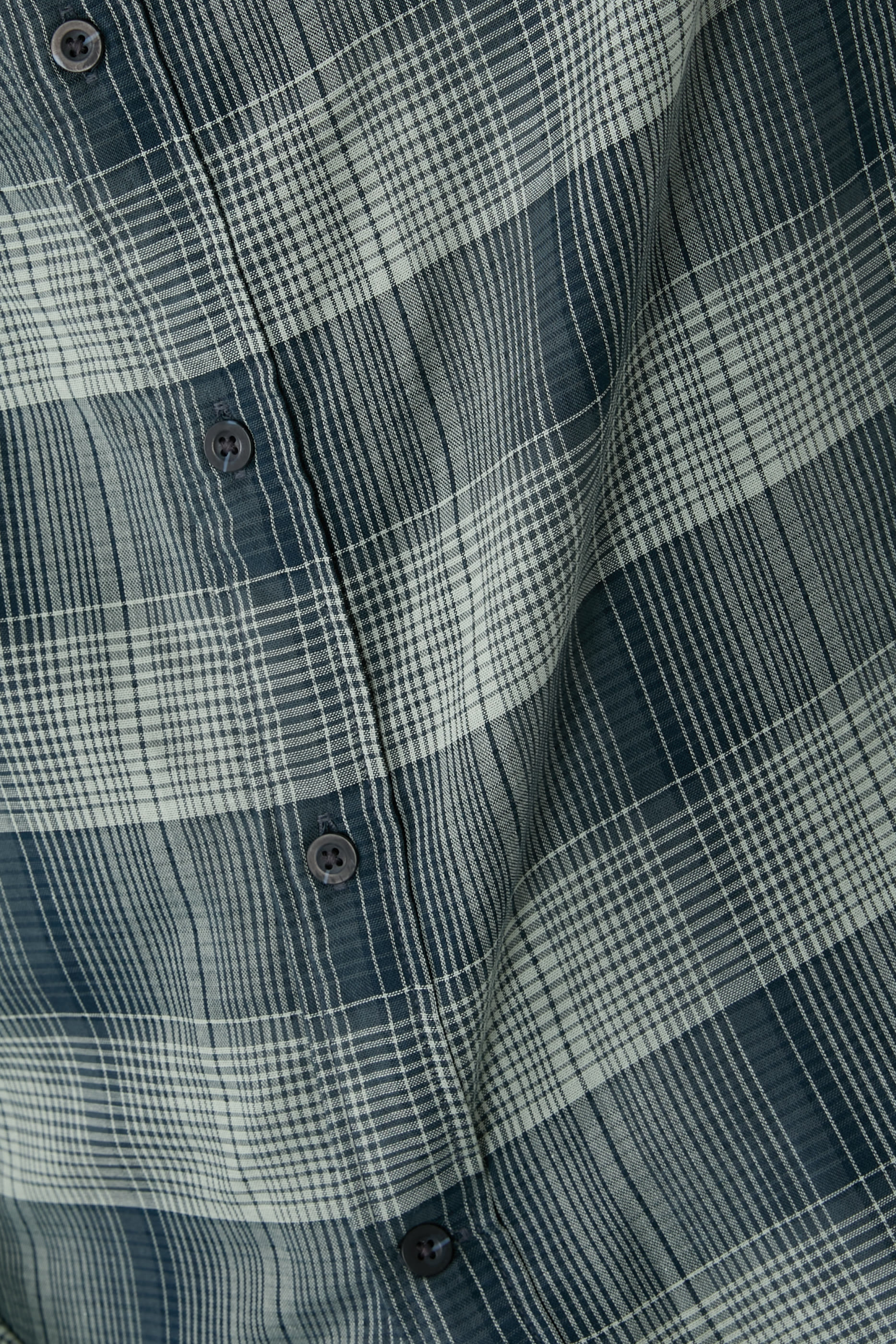 قميص بيج سكاي بنقشة مربعات بأزرار