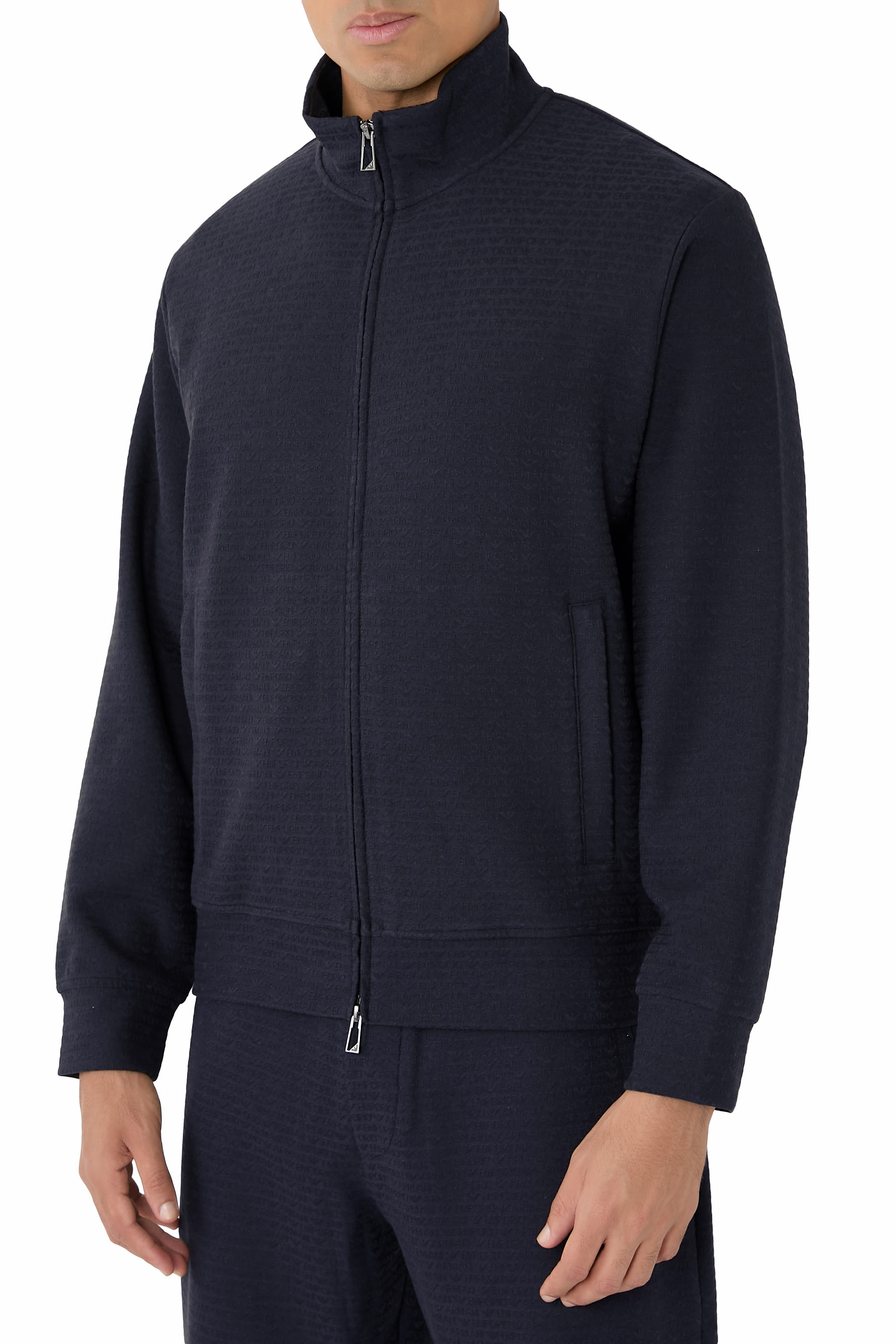 سويت شيرت بسحاب وشعار الماركة