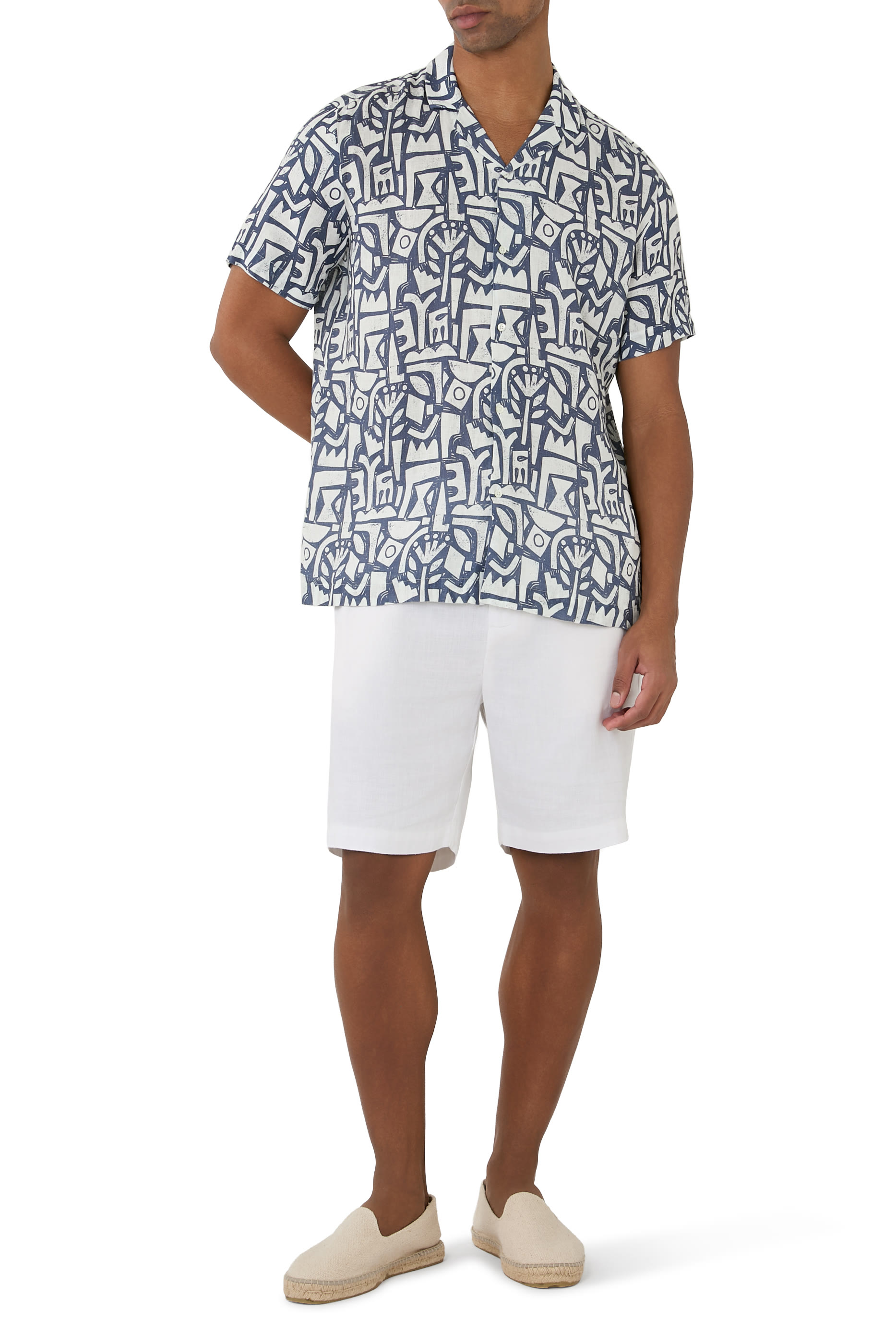 قميص مارس بنقشة